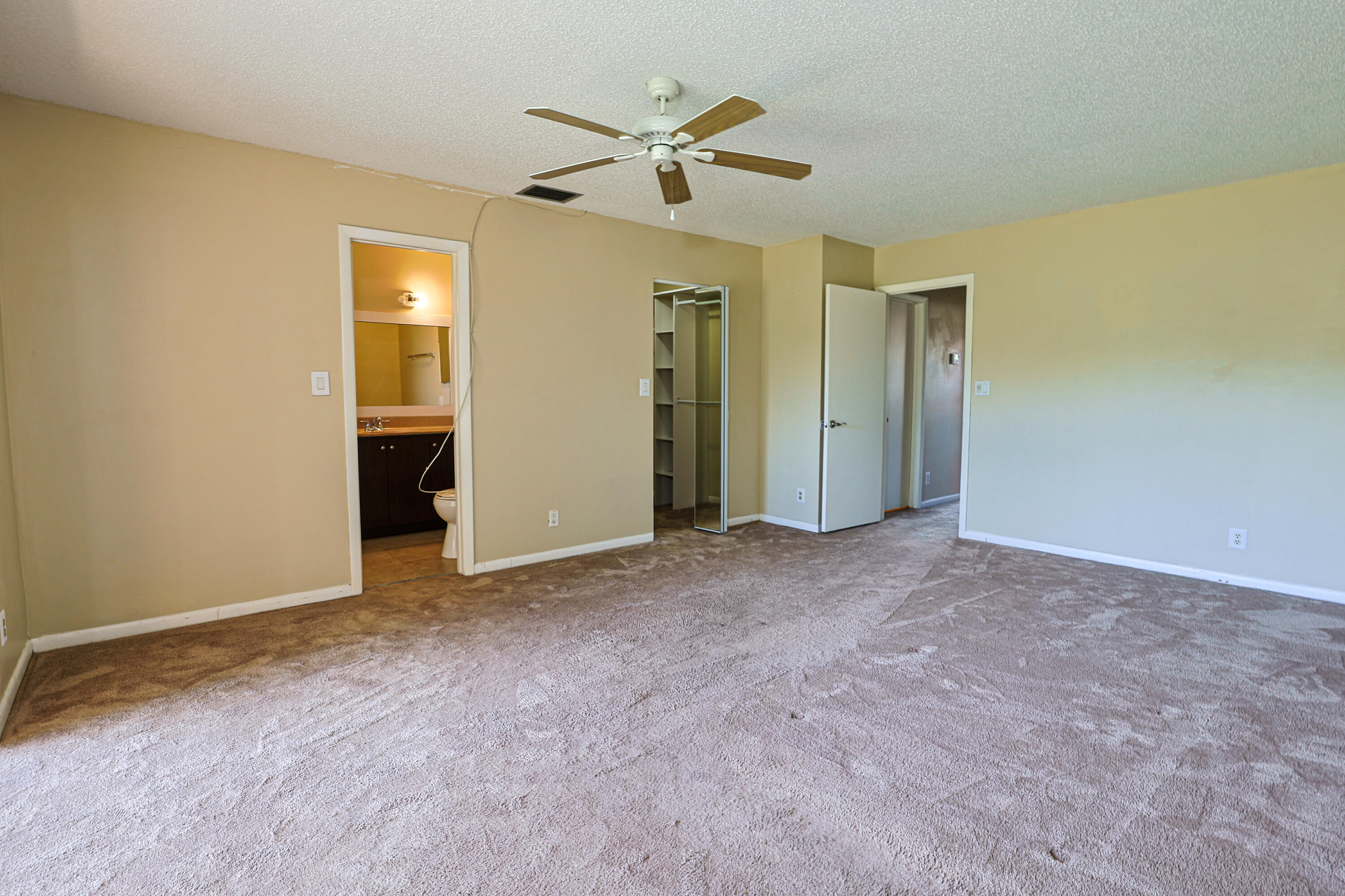 B26068463 Property Photo 13
