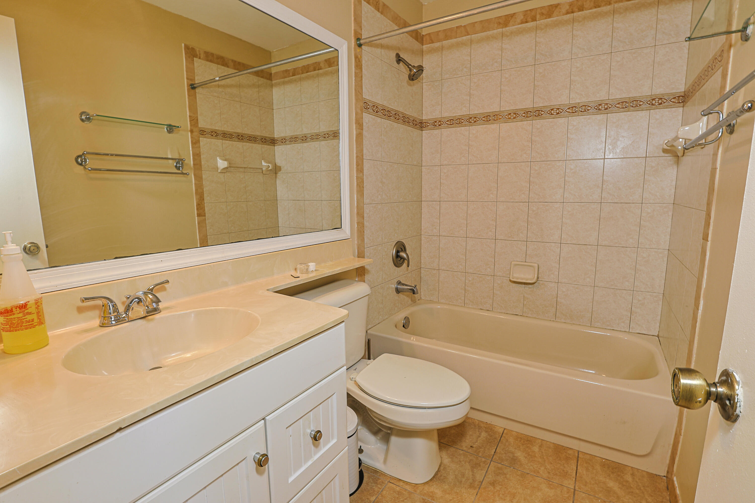 B26068463 Property Photo 17