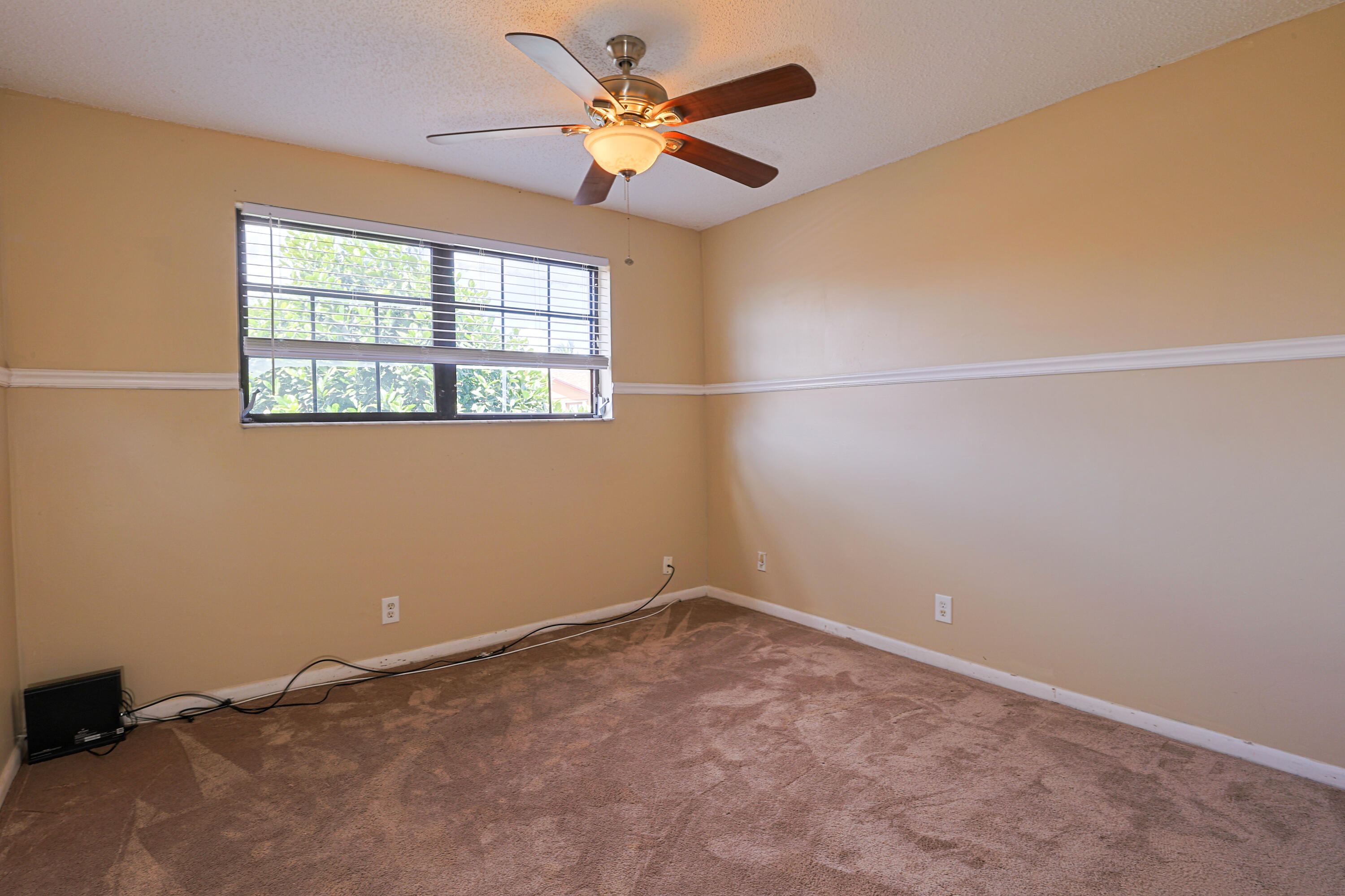 B26068463 Property Photo 18