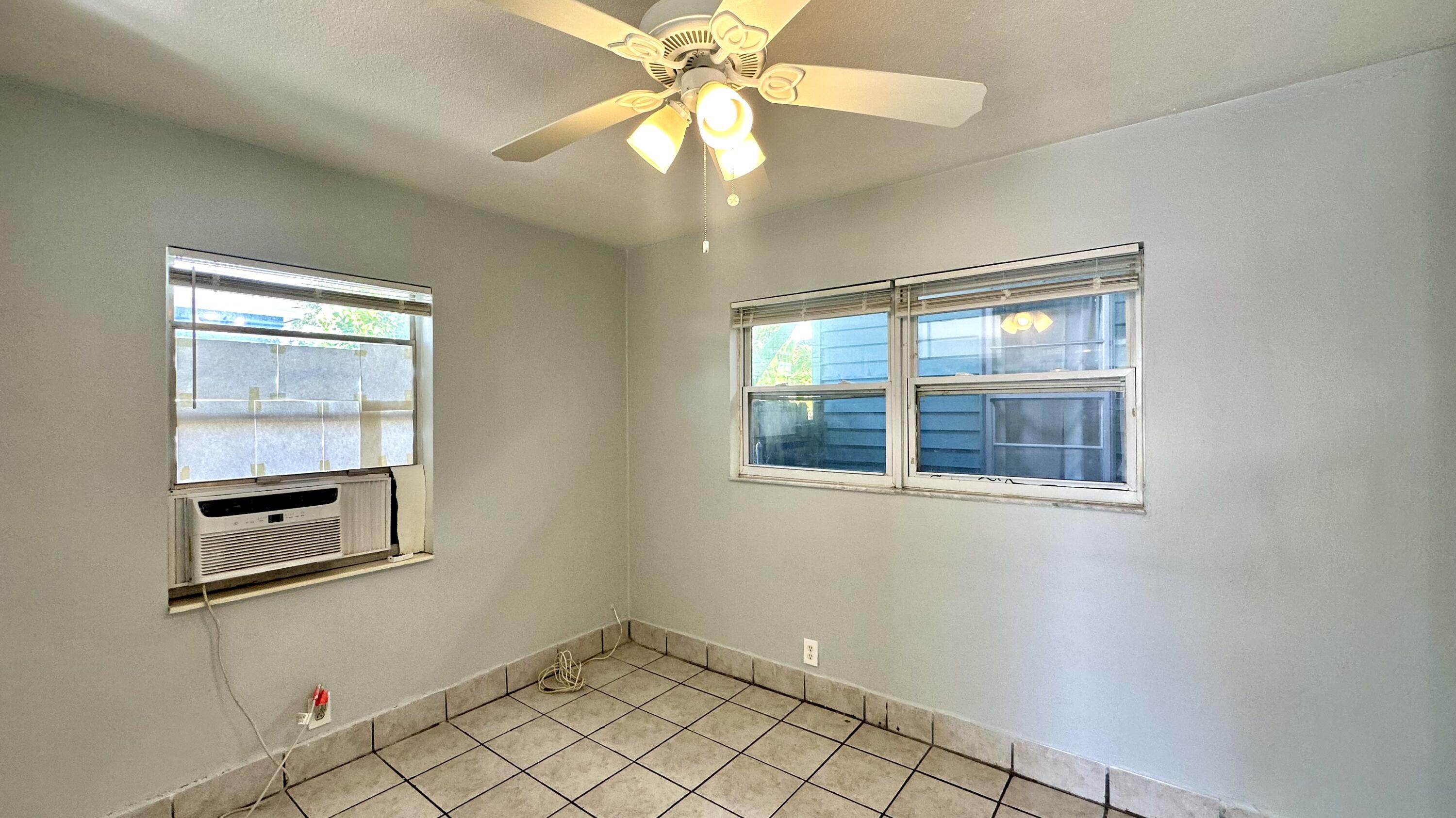 601 N K Street 2 Property Photo 5
