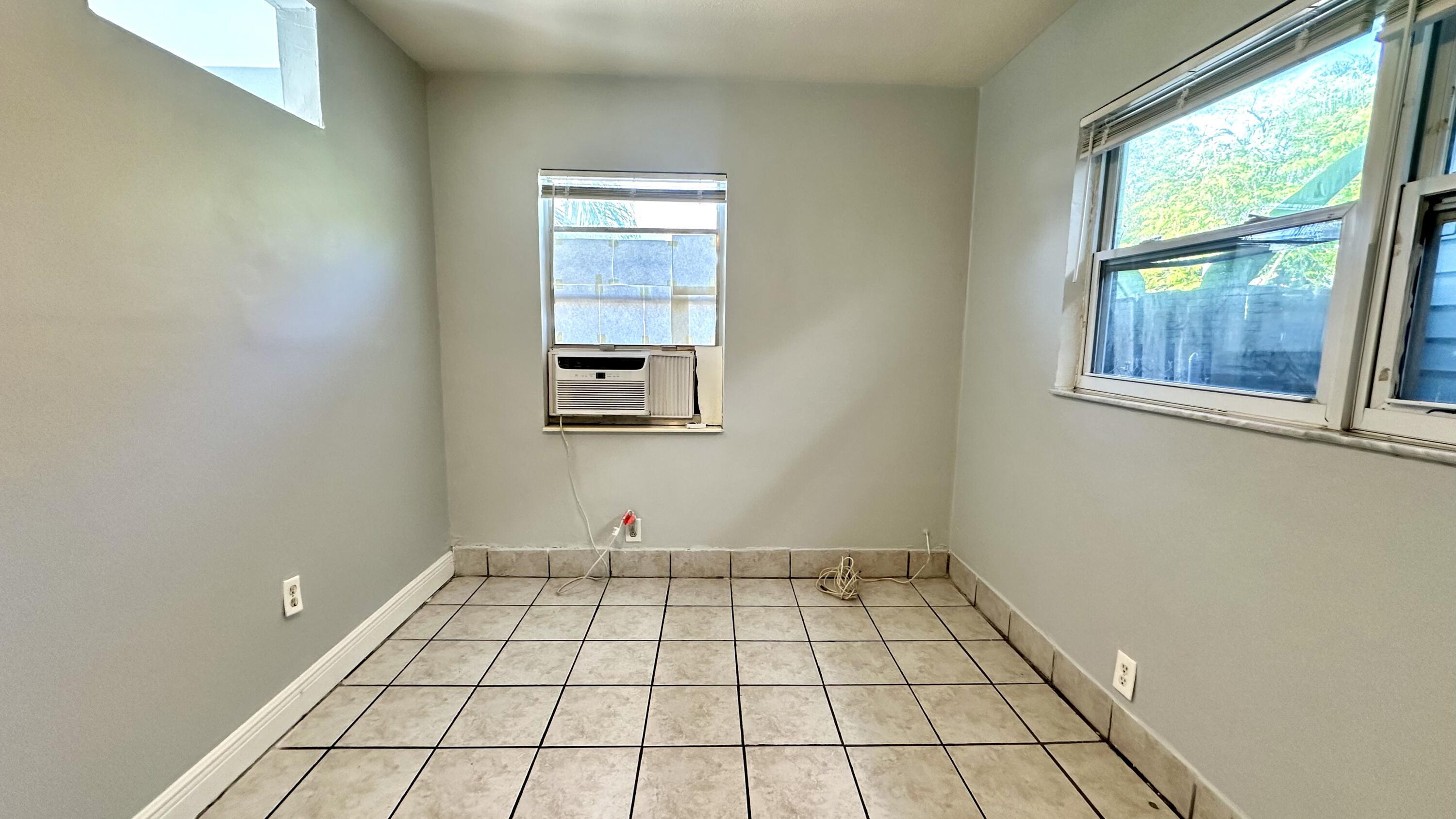 601 N K Street 2 Property Photo 7