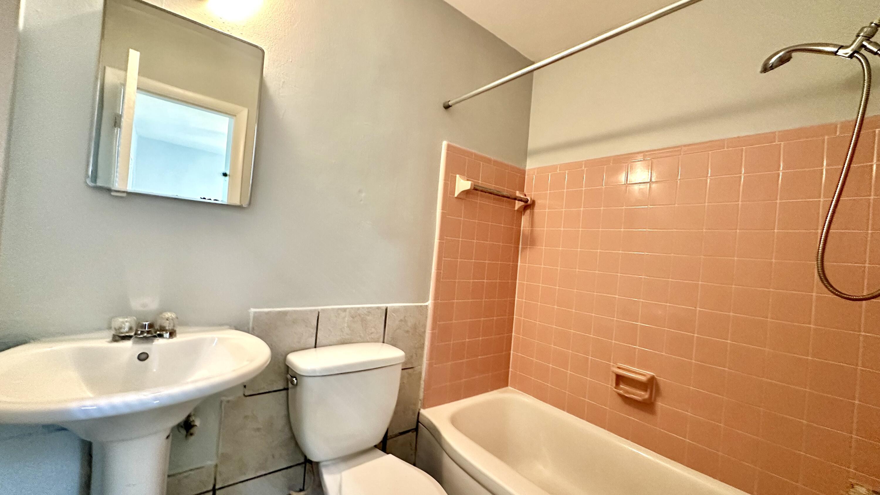 601 N K Street 2 Property Photo 8