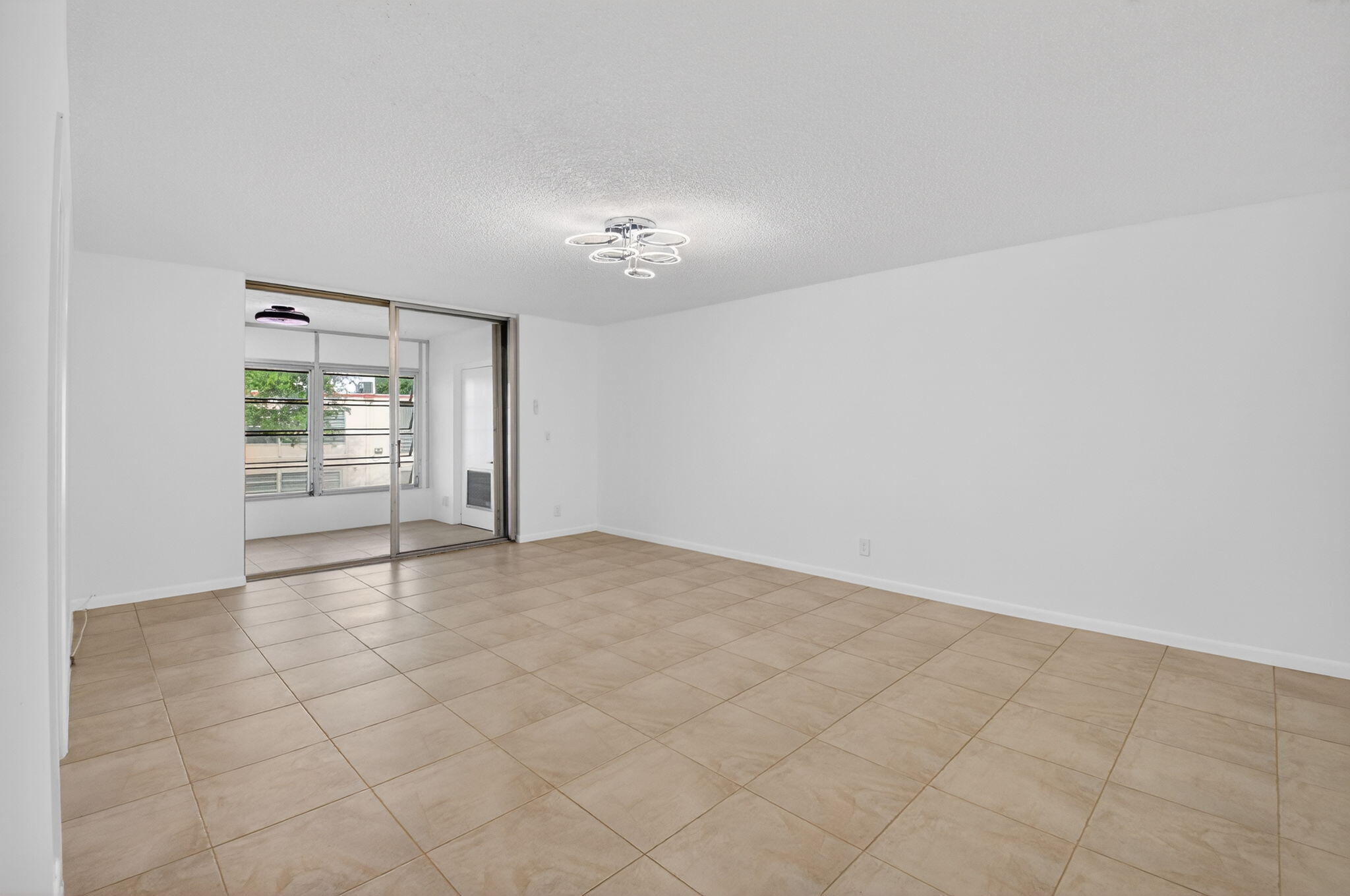10 Willowbrook Lane 207 Property Photo 20