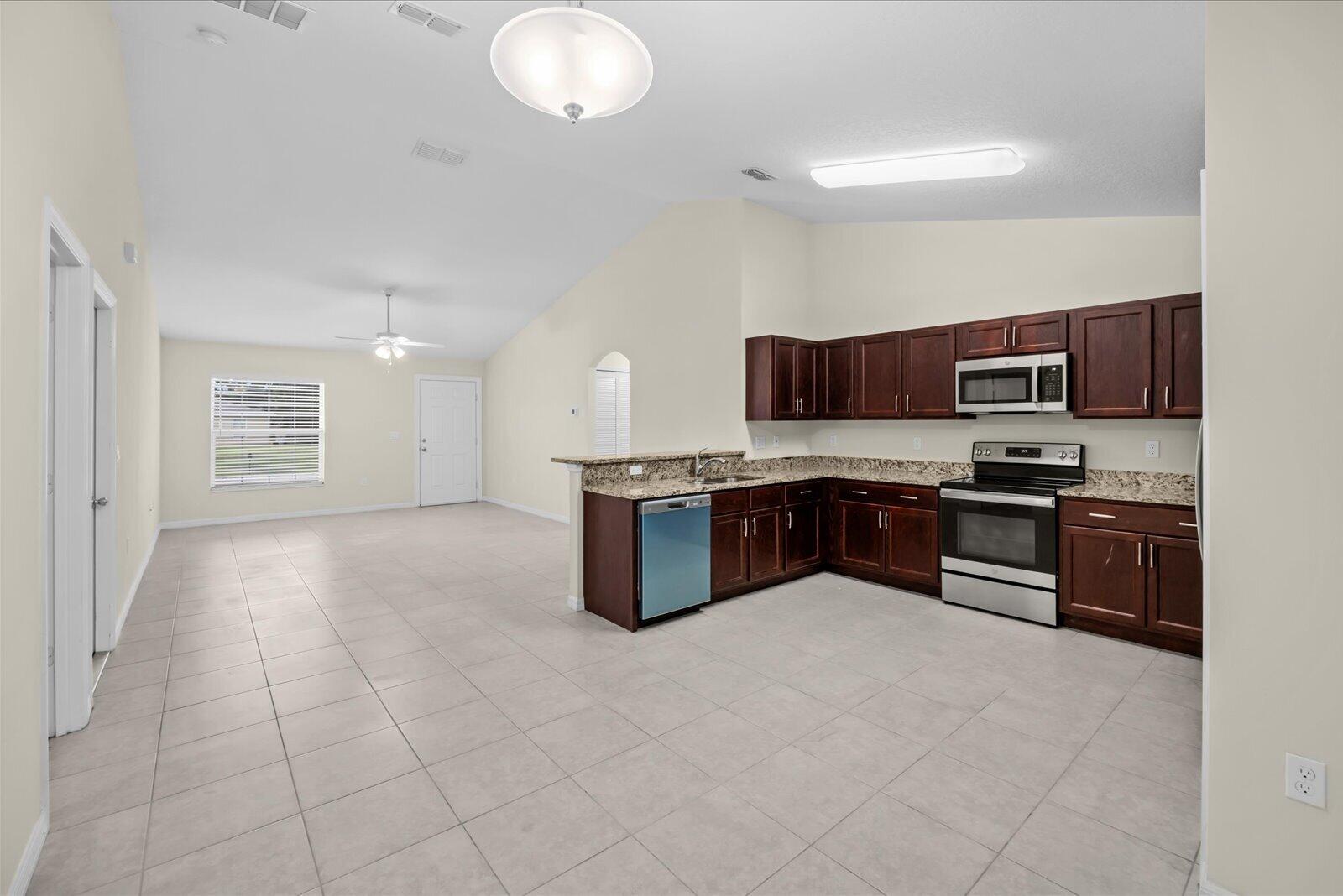 8736 98th Court Property Photo 8