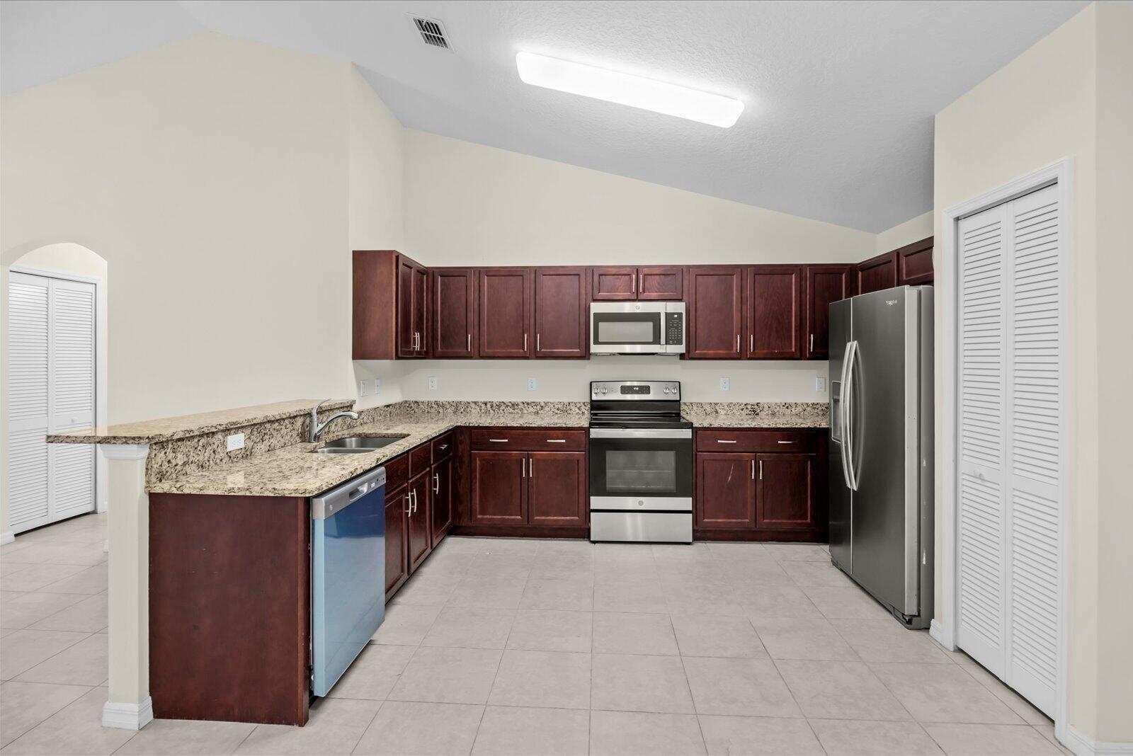 8736 98th Court Property Photo 9