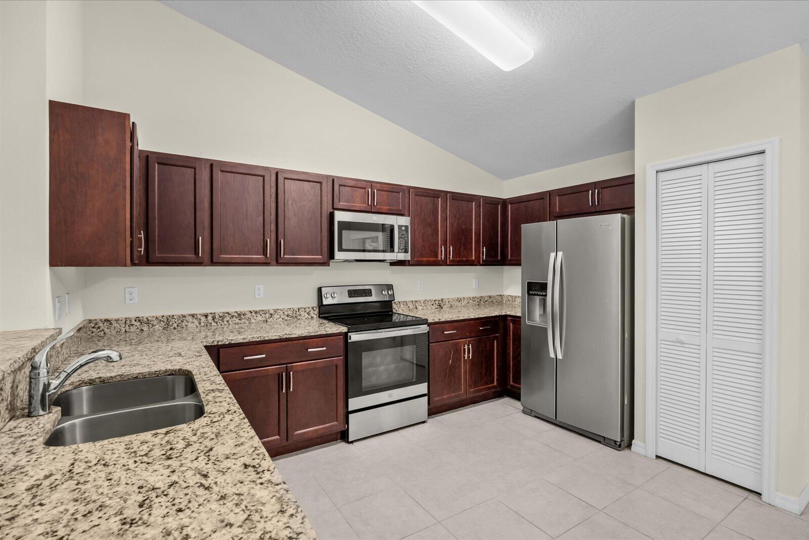 8736 98th Court Property Photo 11