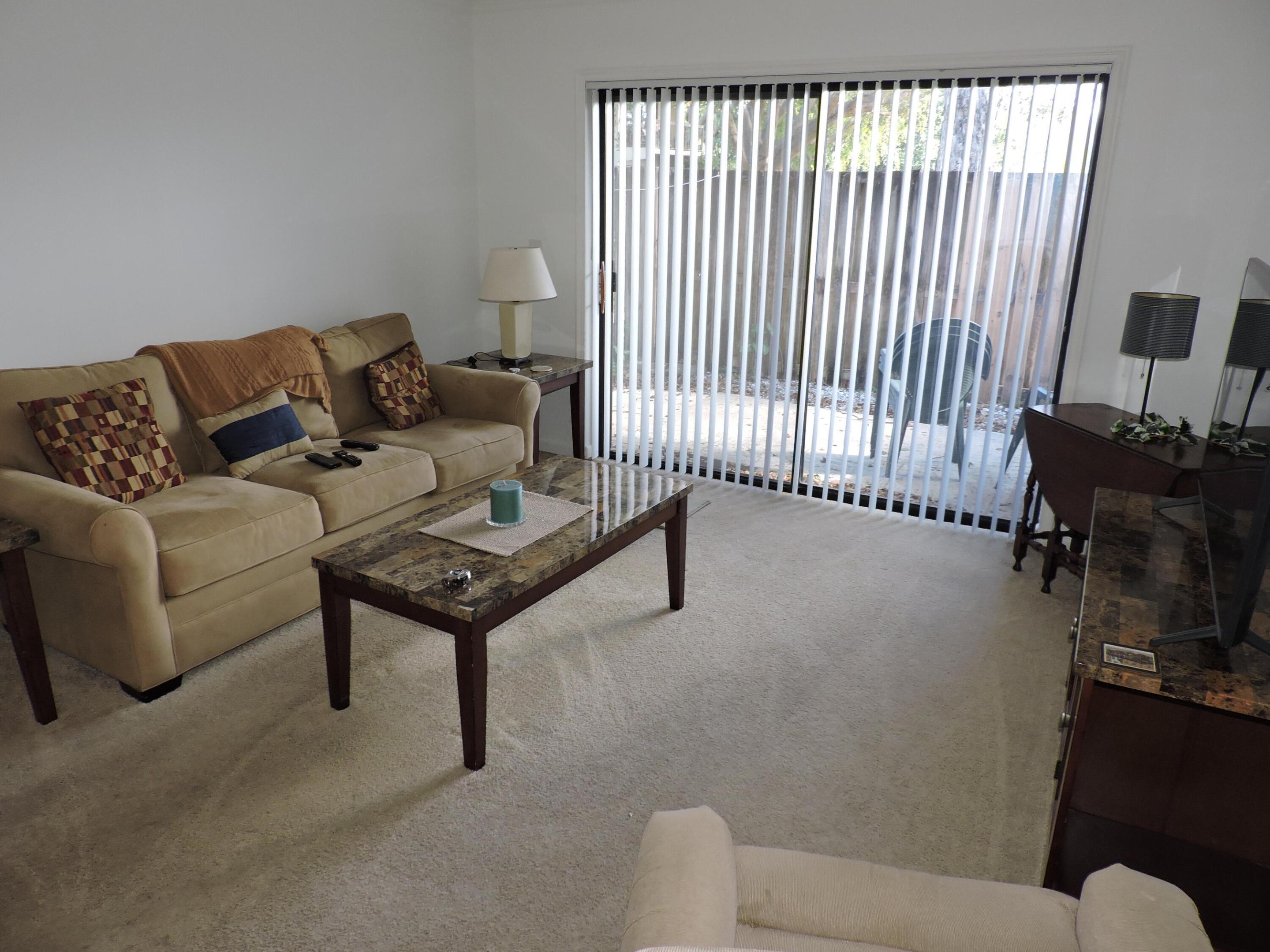 3402 Gardens East Drive 7a Property Photo 2