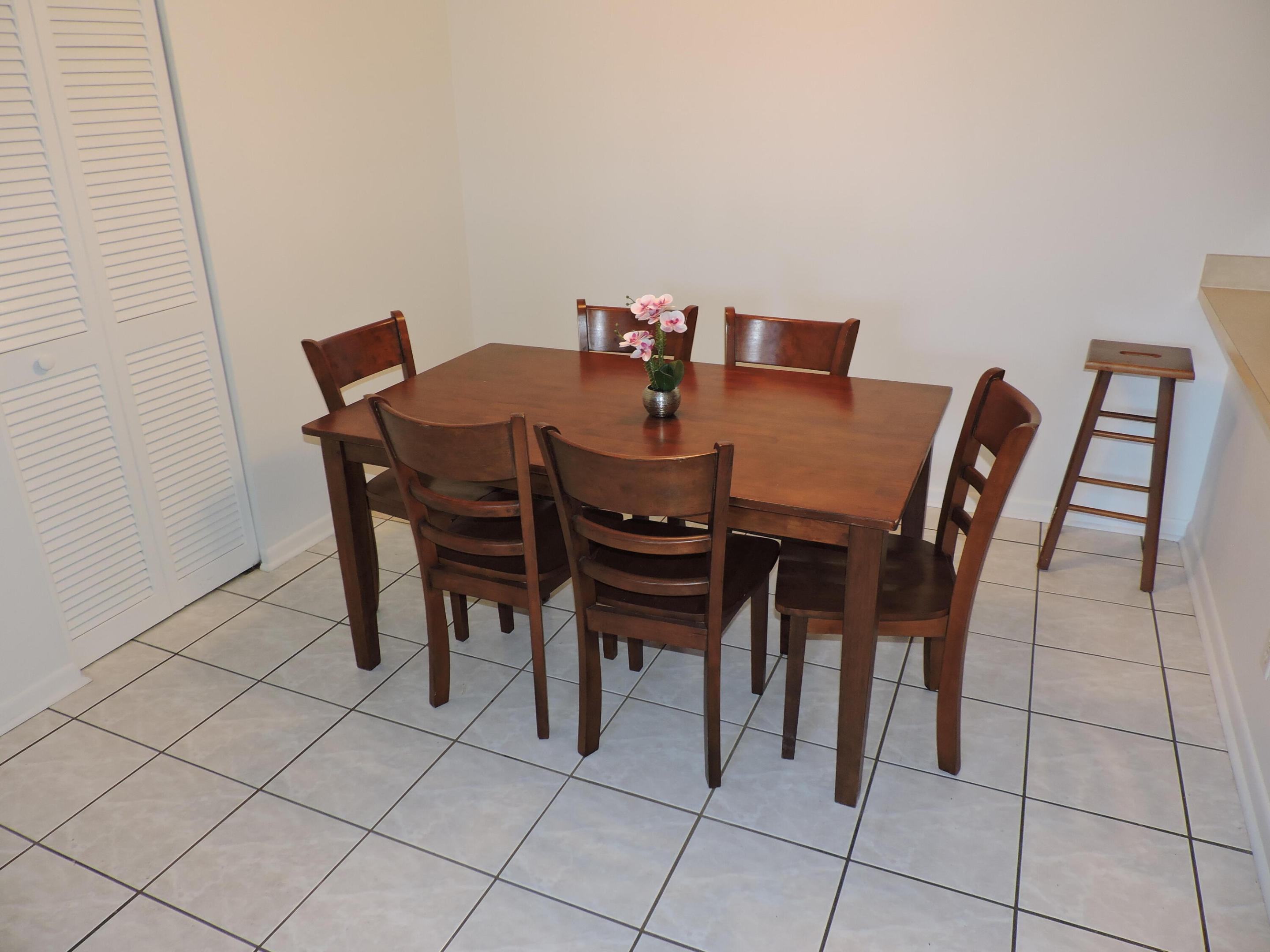 3402 Gardens East Drive 7a Property Photo 5