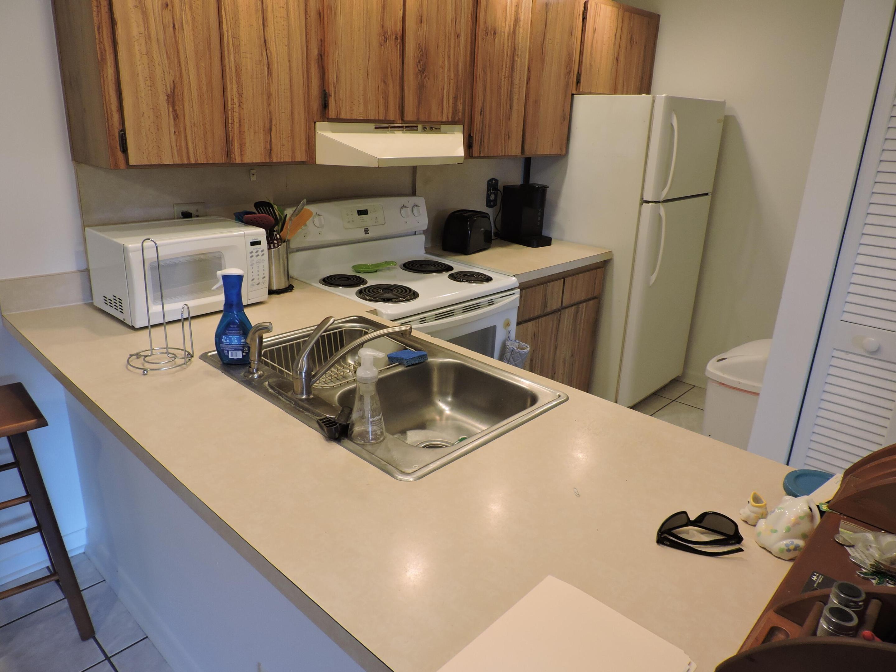 3402 Gardens East Drive 7a Property Photo 7