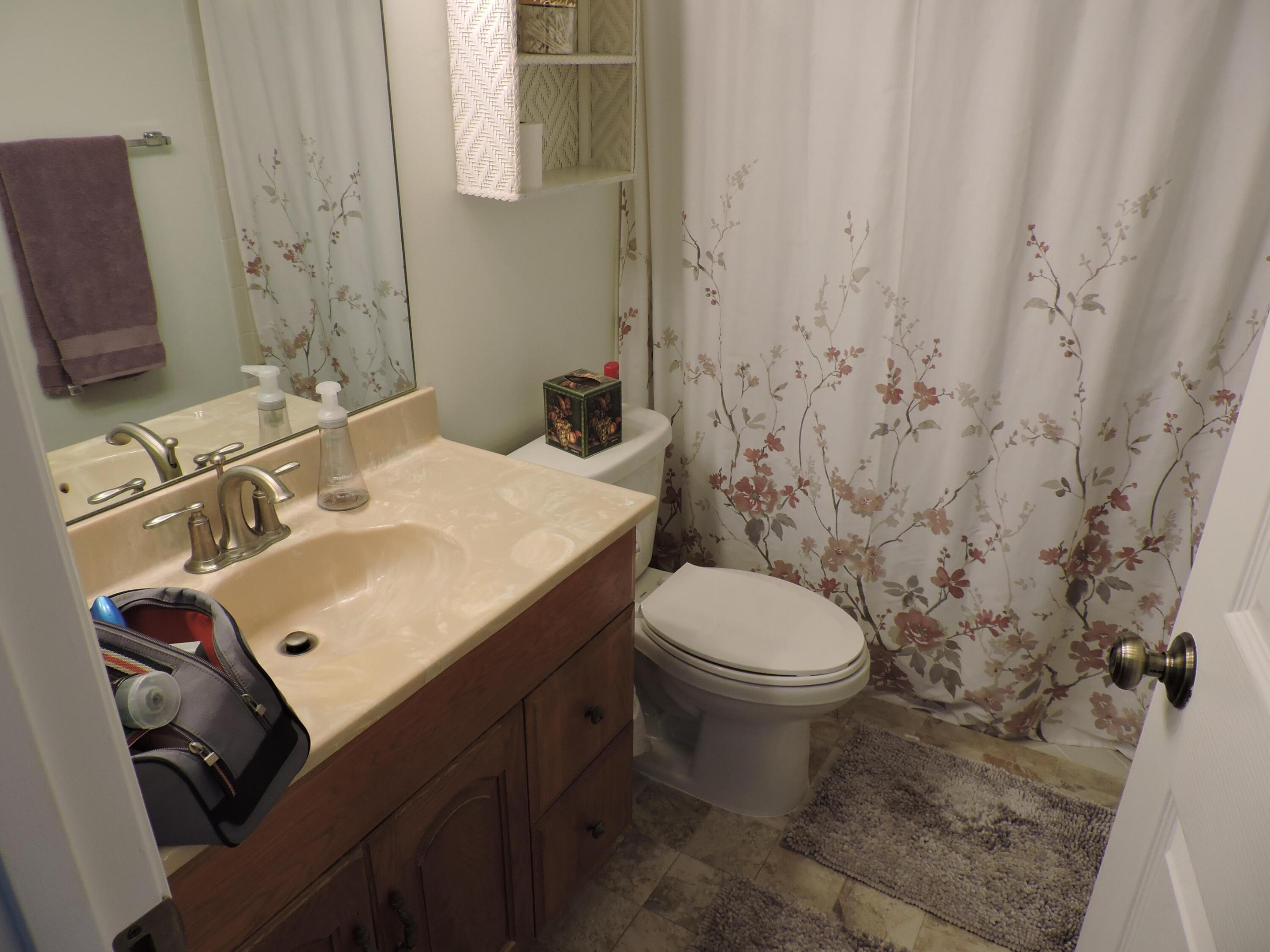 3402 Gardens East Drive 7a Property Photo 11
