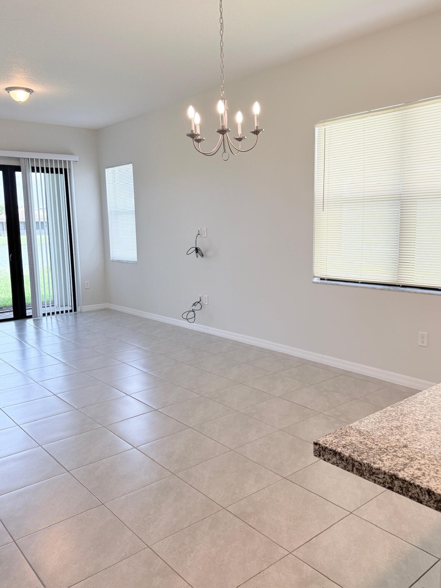 5489 Soria Avenue Property Photo 10