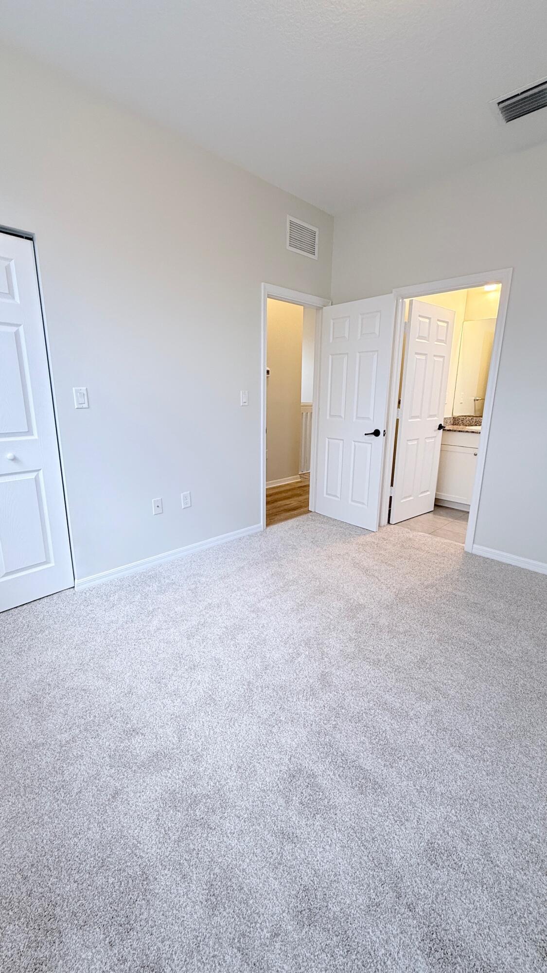 5489 Soria Avenue Property Photo 29