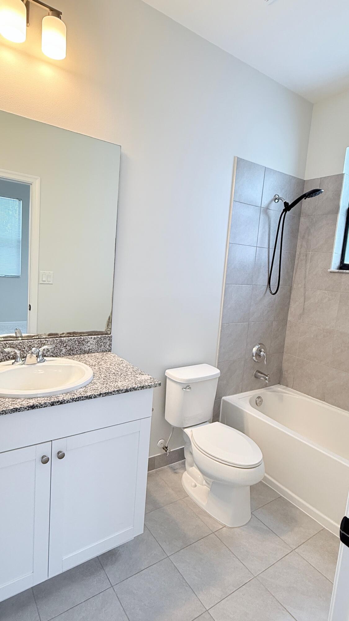 5489 Soria Avenue Property Photo 30
