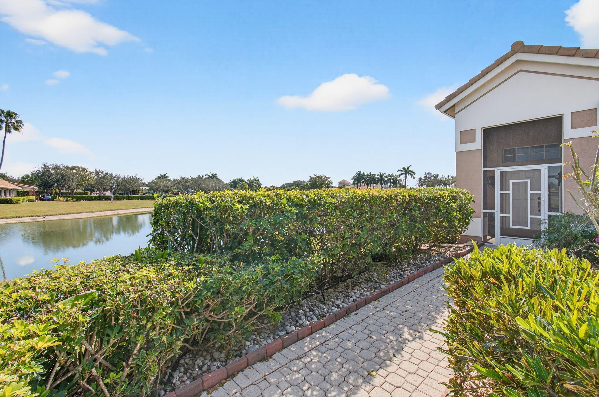 6862 Swansea Lane