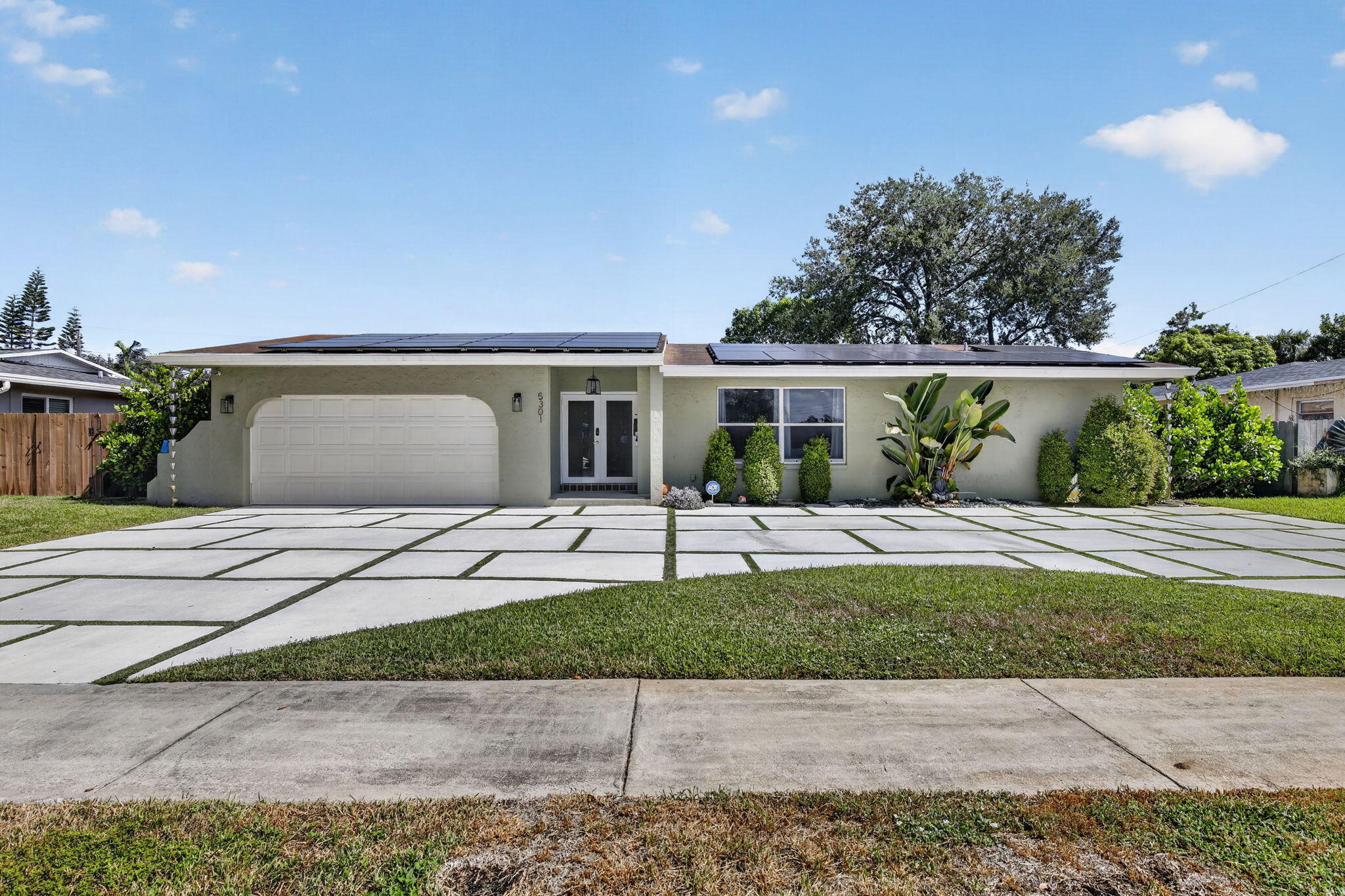 5301 SW 8TH Court