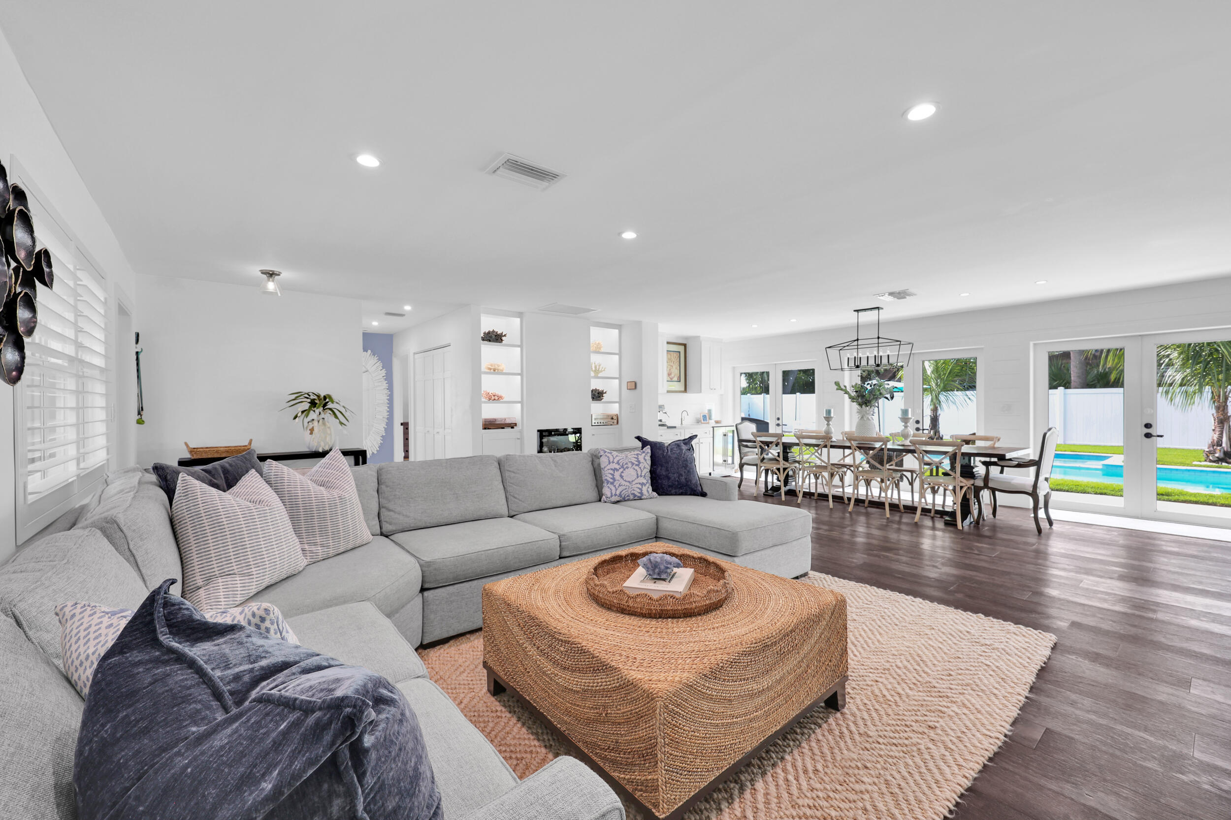 8 Windsor Road W Property Photo 10