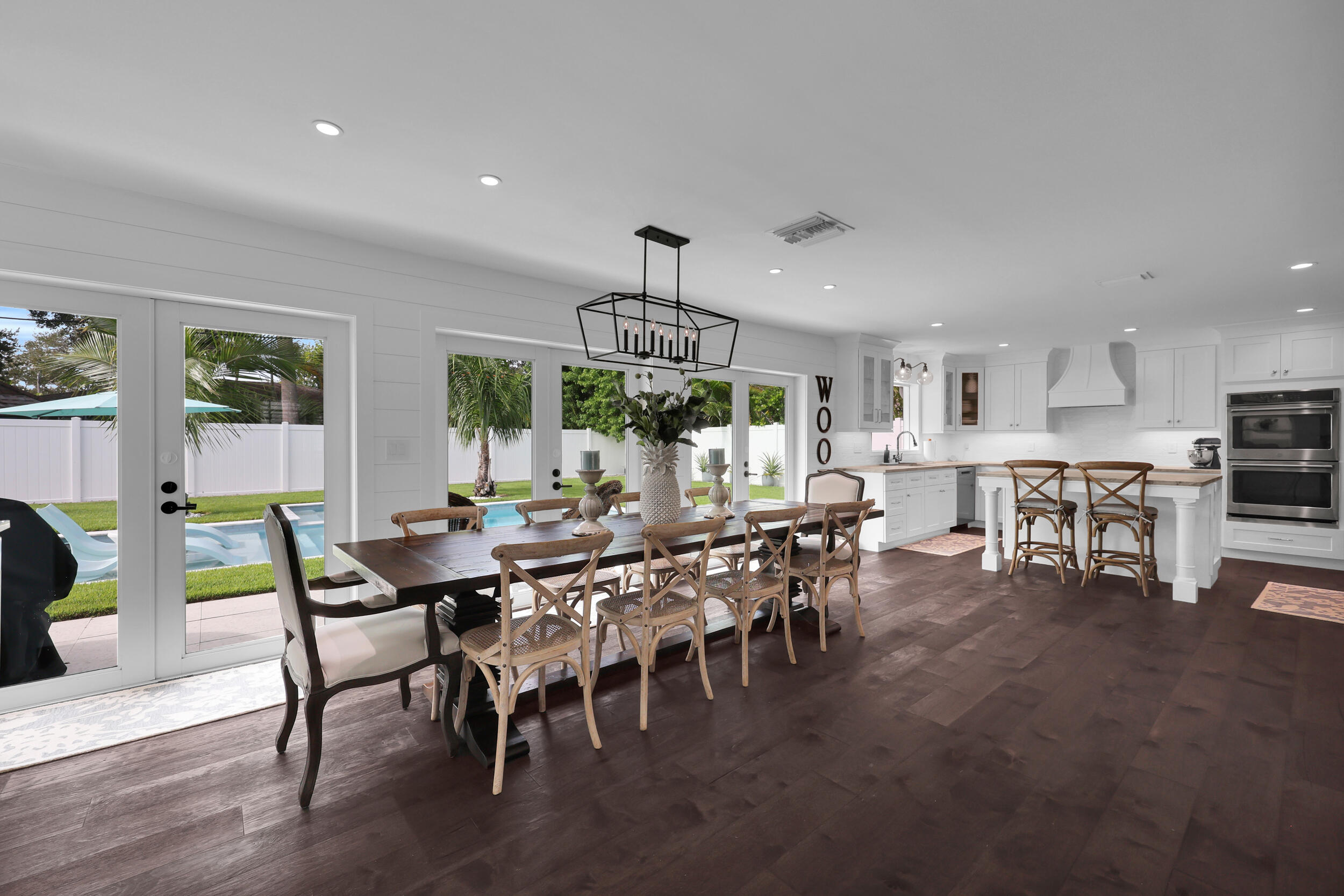 8 Windsor Road W Property Photo 12