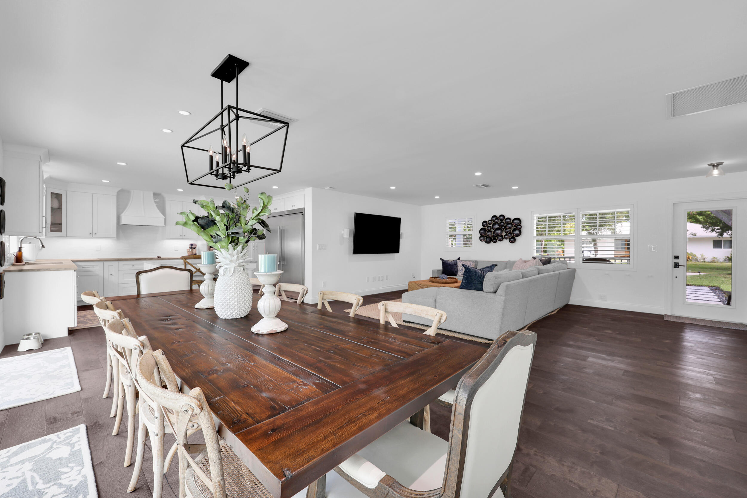 8 Windsor Road W Property Photo 15