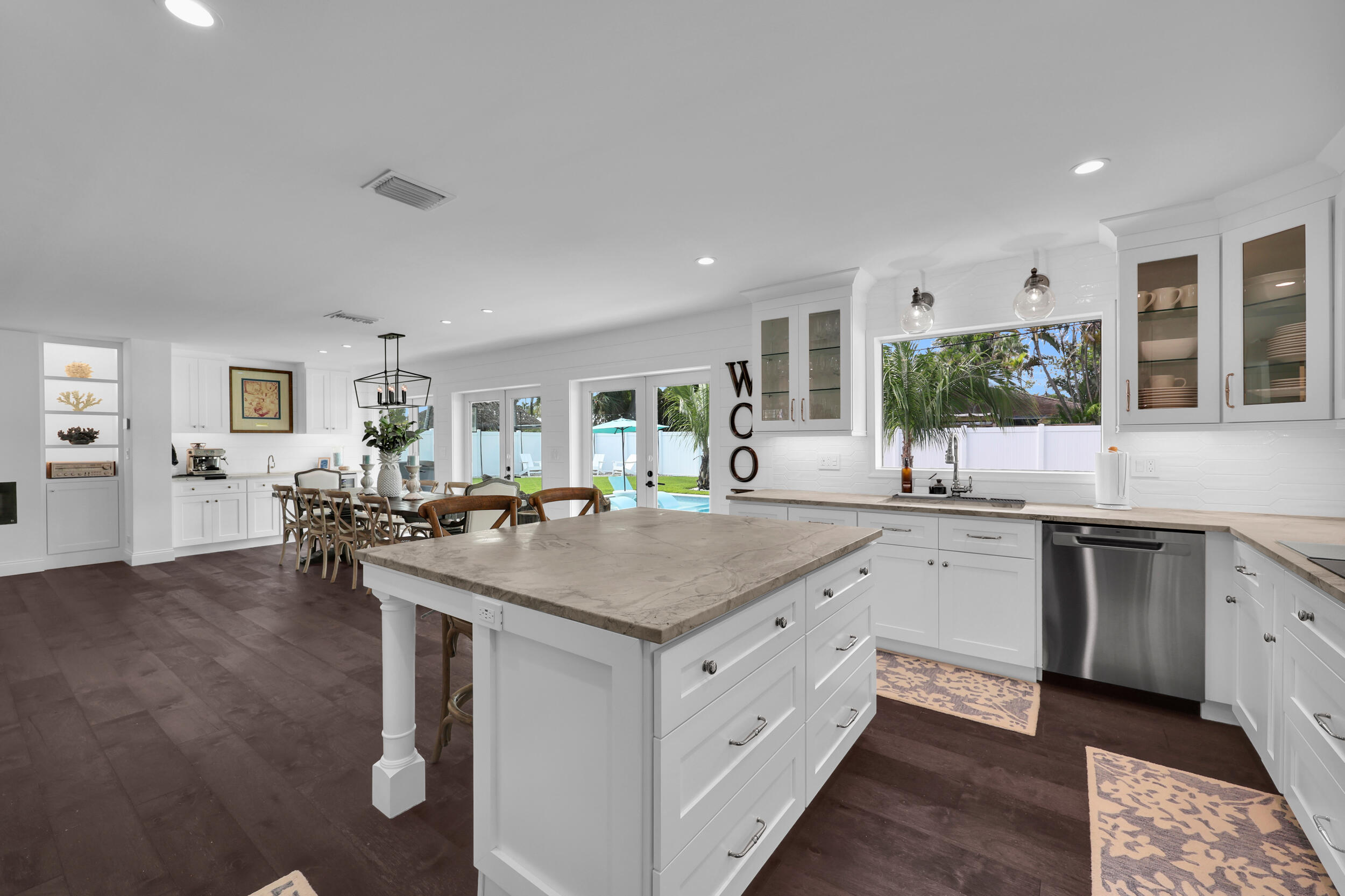 8 Windsor Road W Property Photo 18