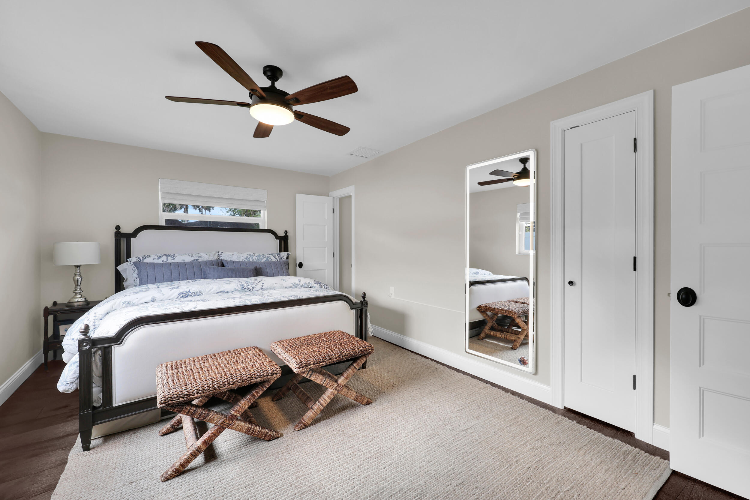 8 Windsor Road W Property Photo 22