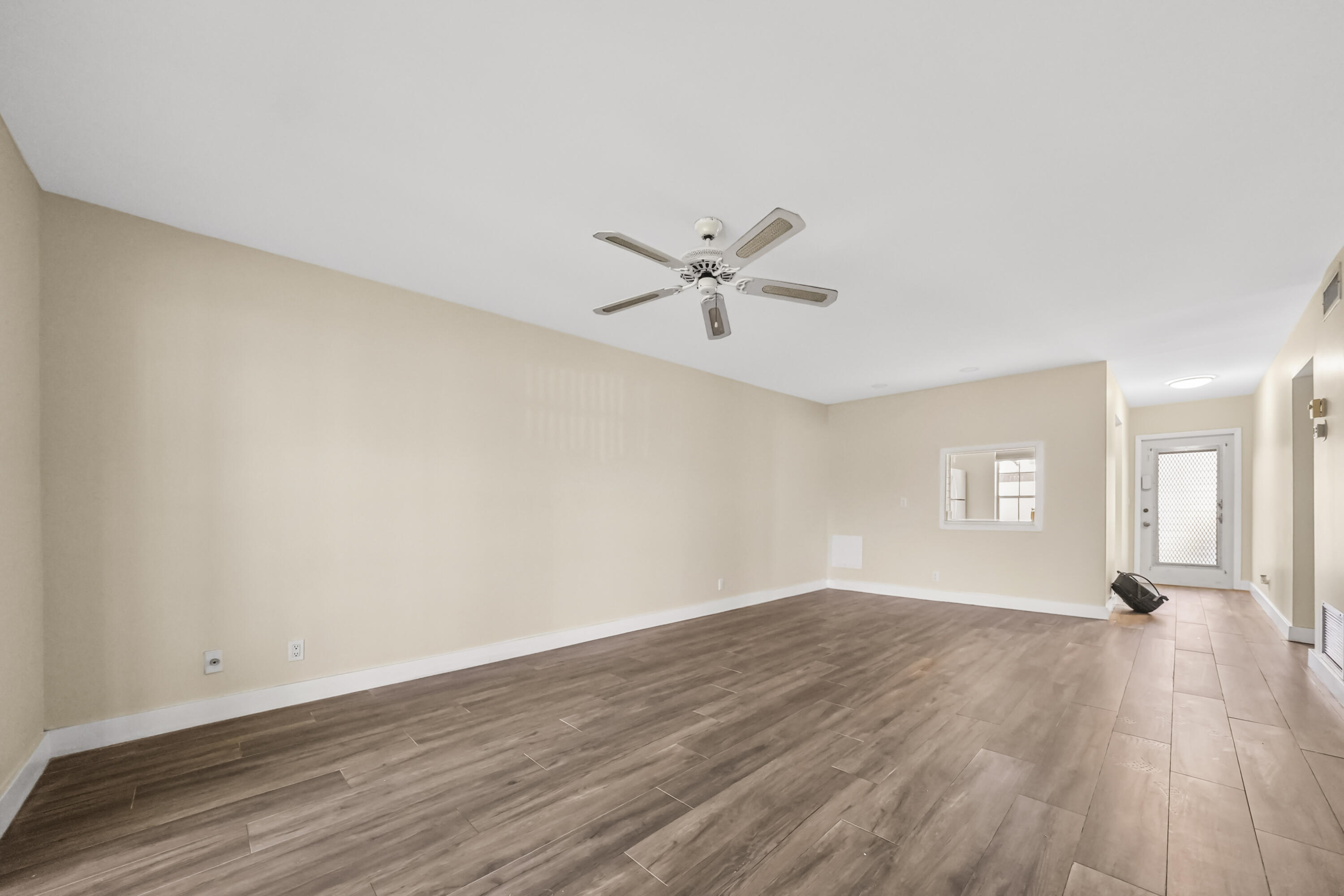 270 Cape Cod Circle B Property Photo 2