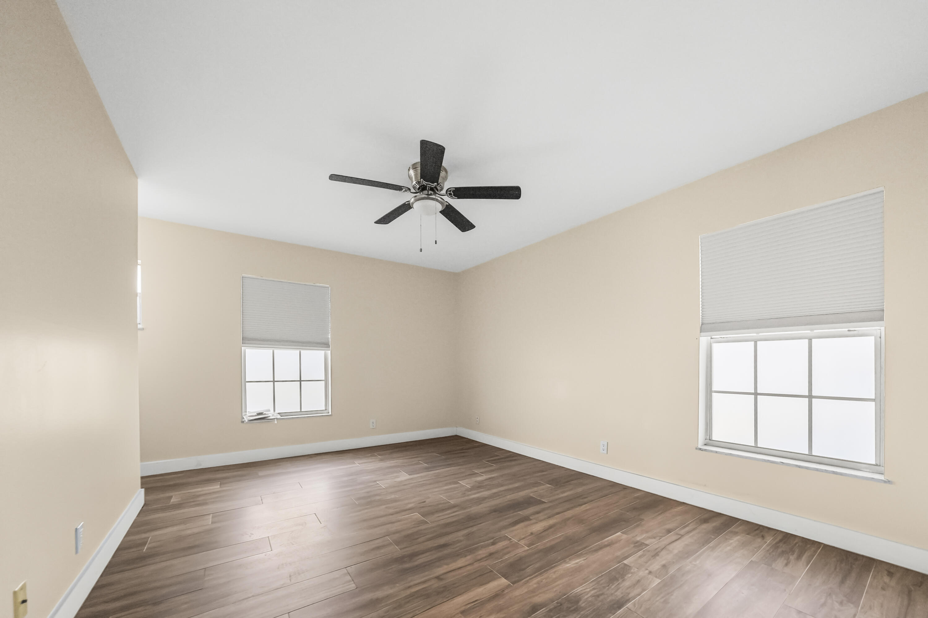 270 Cape Cod Circle B Property Photo 12
