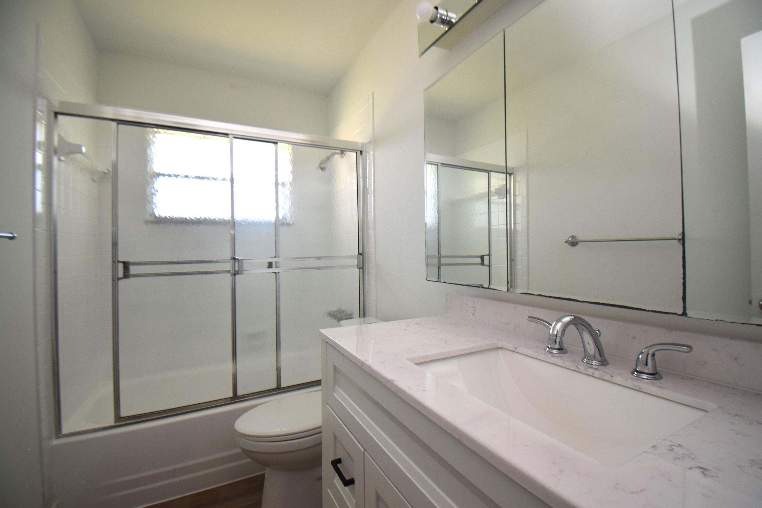 270 Cape Cod Circle B Property Photo 13