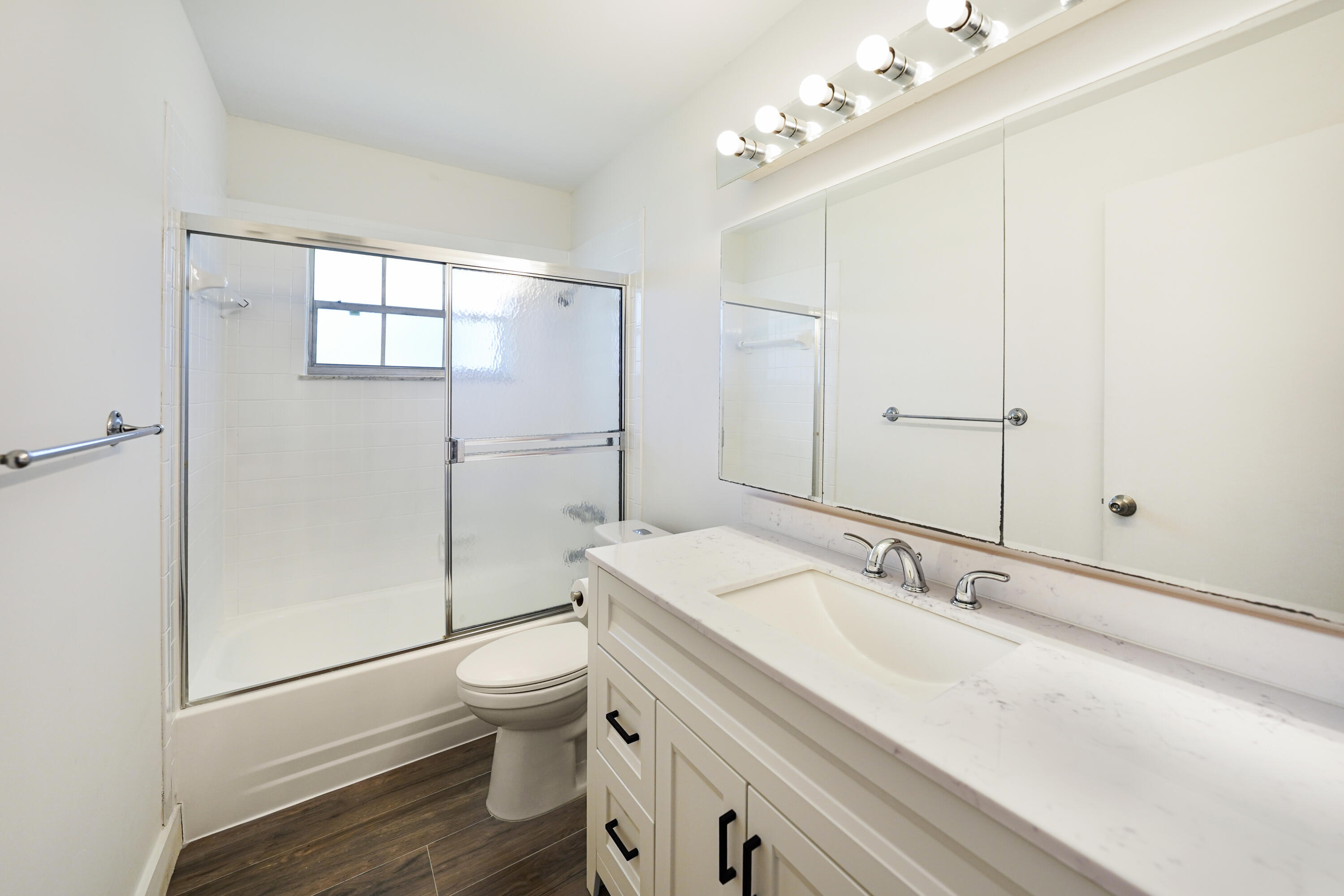270 Cape Cod Circle B Property Photo 16