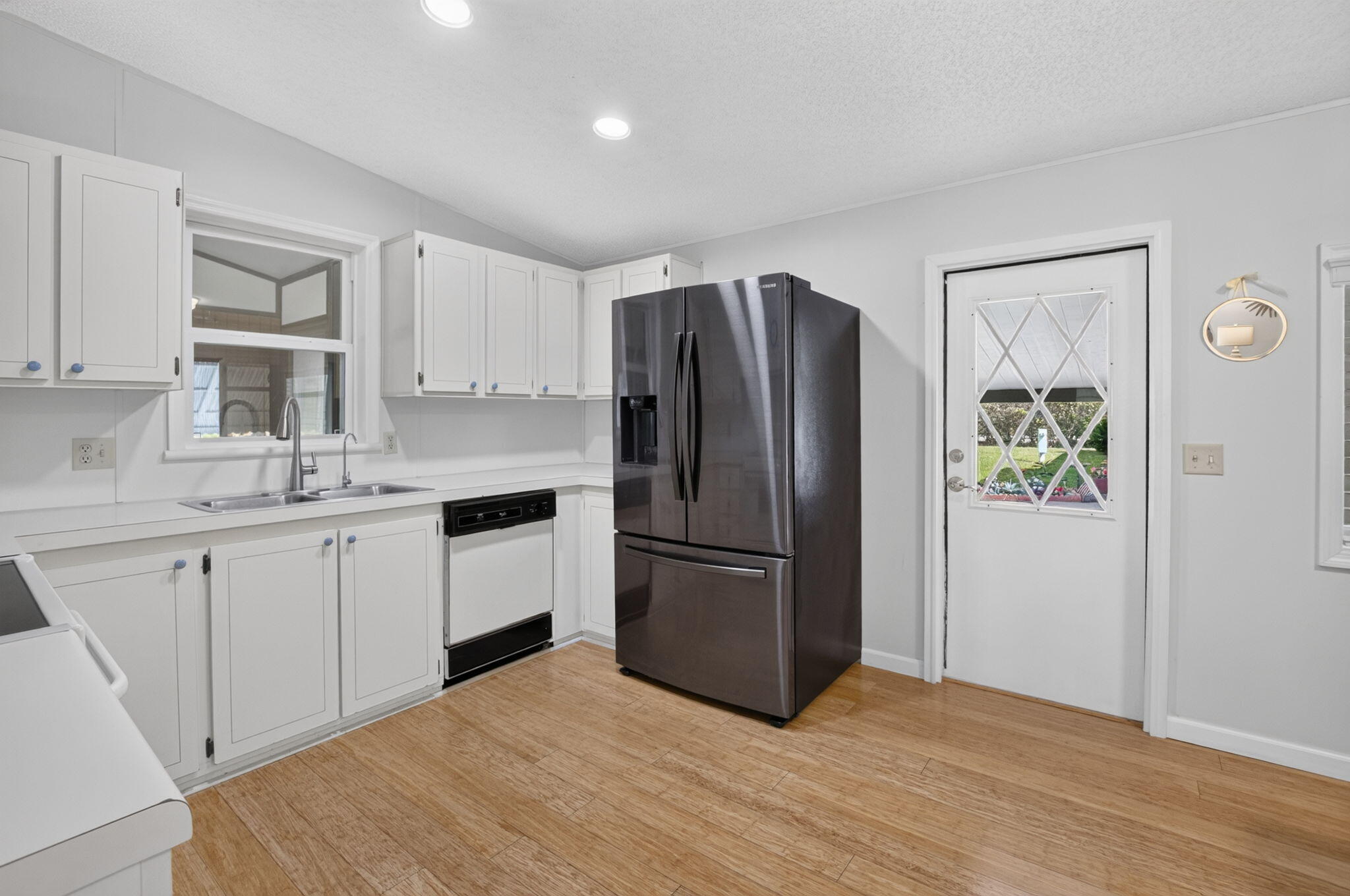 51004 Galina Bay Property Photo 4