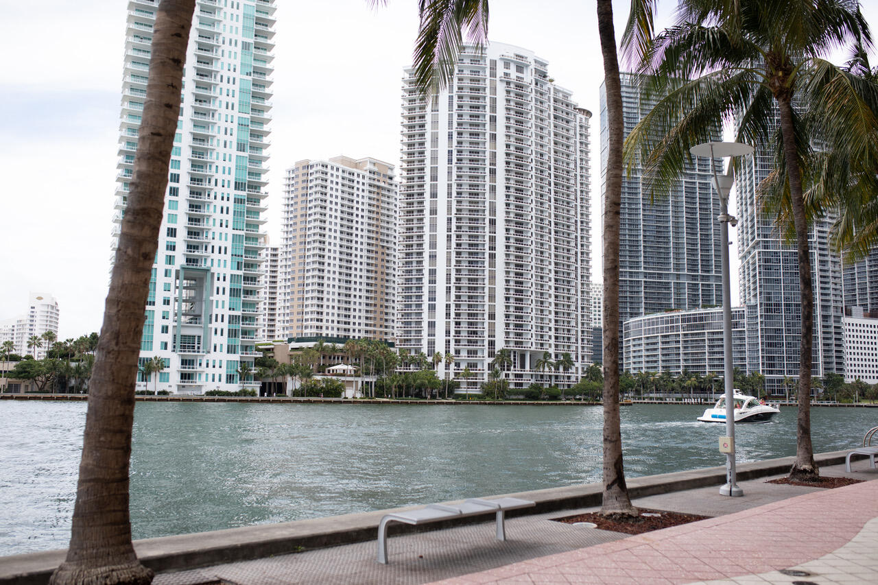 325 S Biscayne Boulevard 2617 Property Photo 4