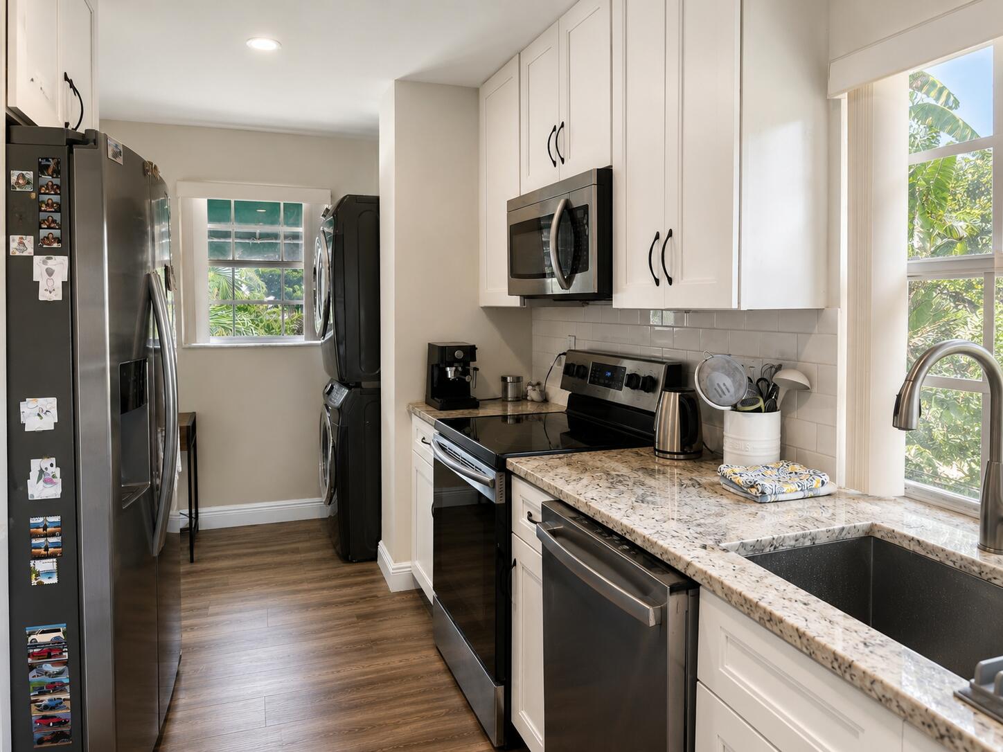 6560 VIA REGINA Property Photo 1