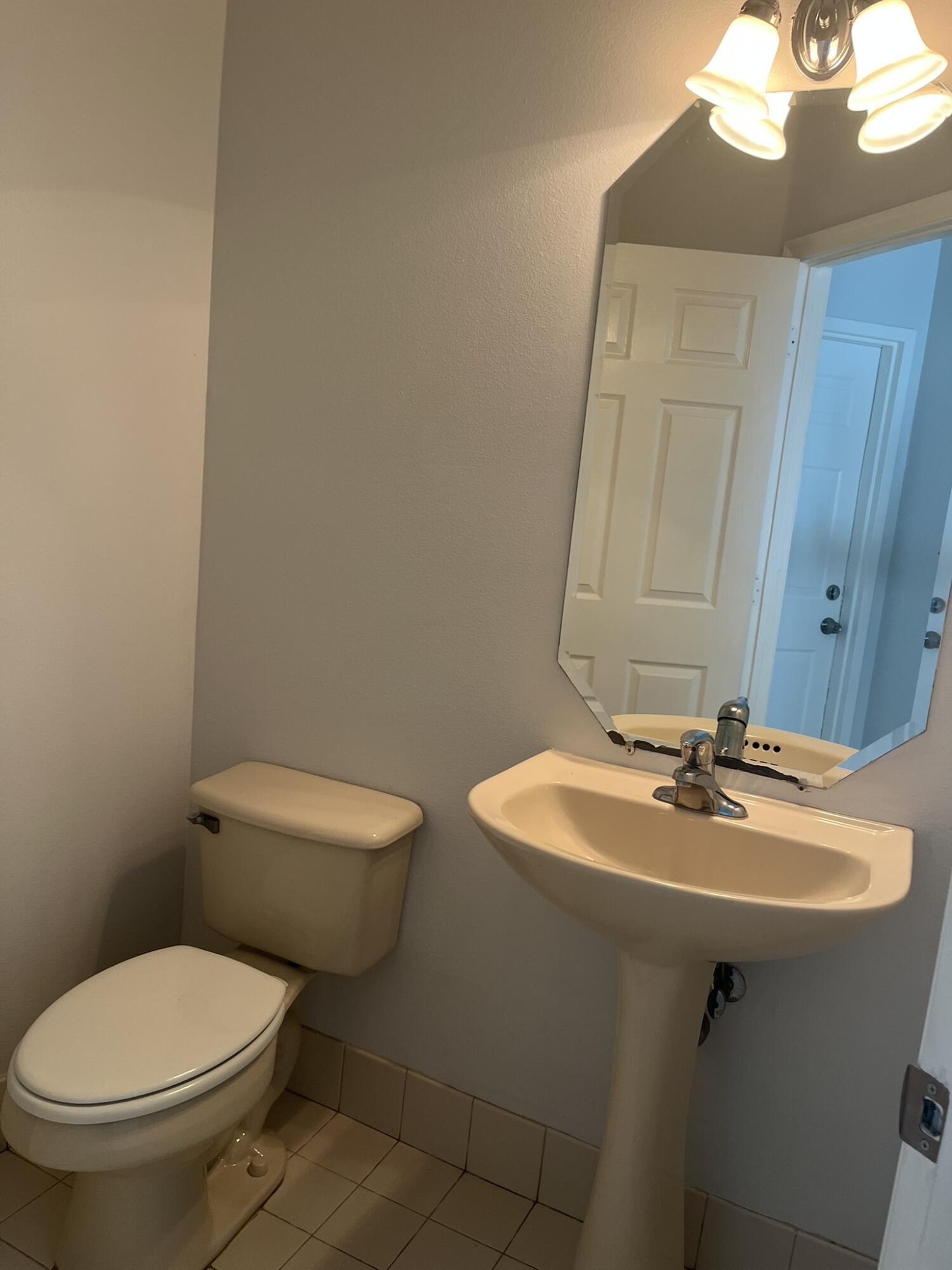 3231 Laurel Ridge Circle Property Photo 9