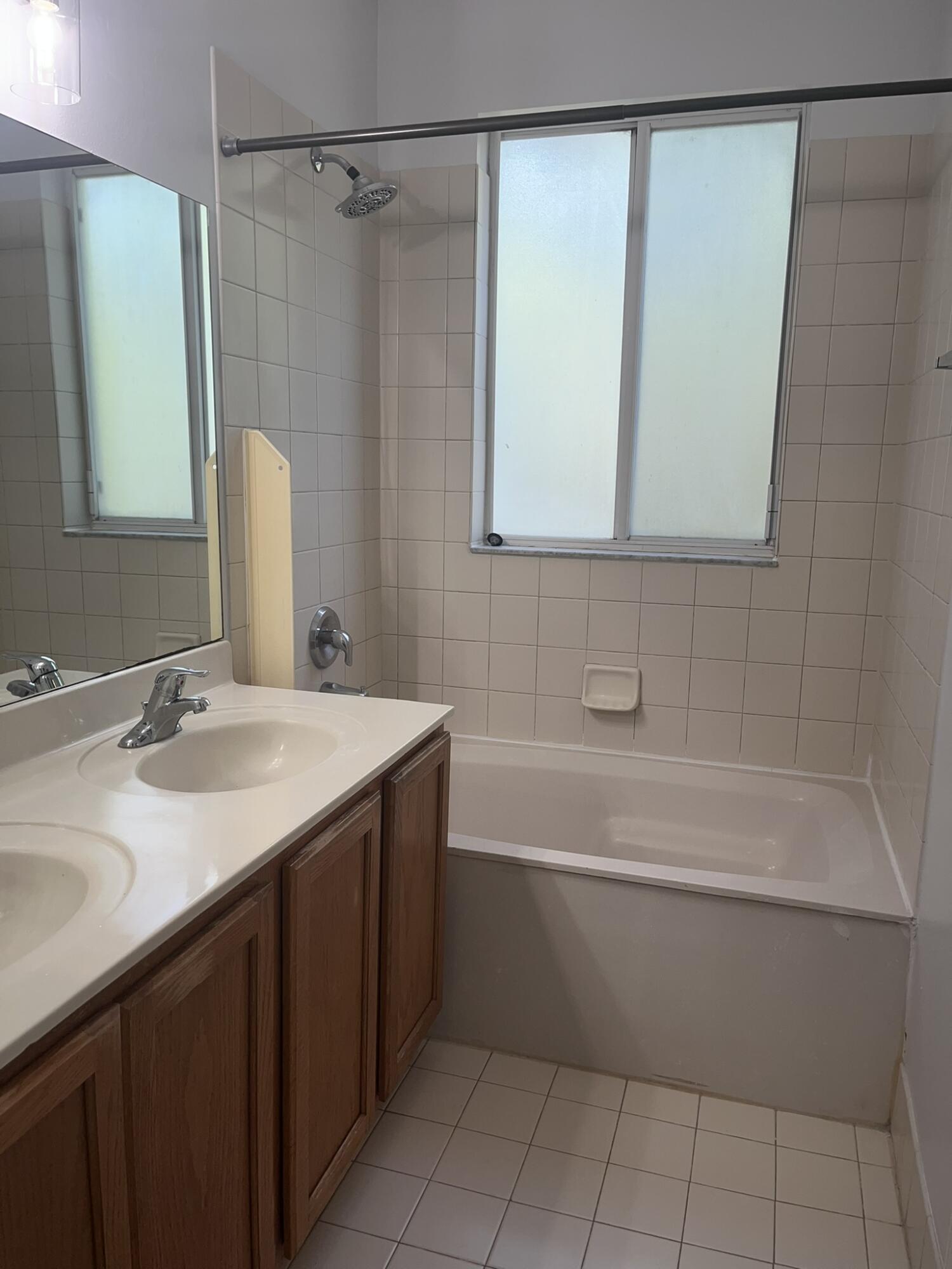 3231 Laurel Ridge Circle Property Photo 13