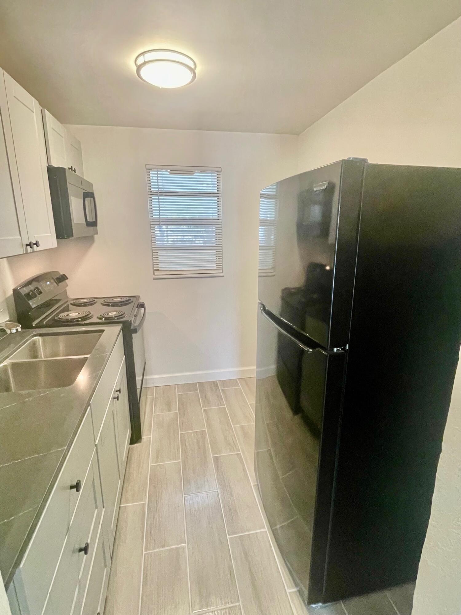 22 NW 8th Avenue 4 Property Photo 1