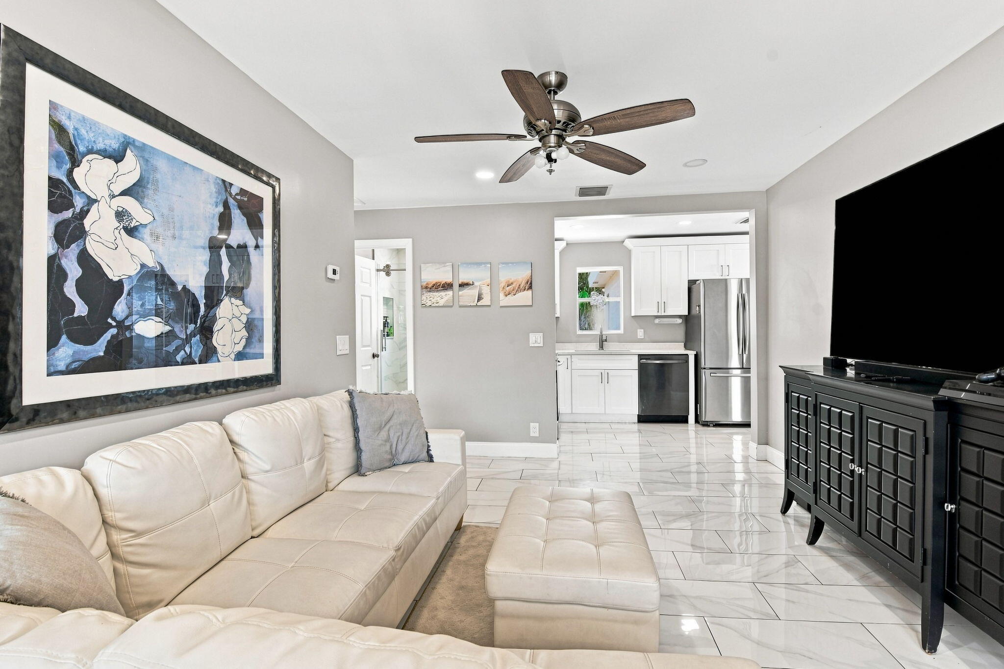 1217 W 32nd Street Property Photo 4