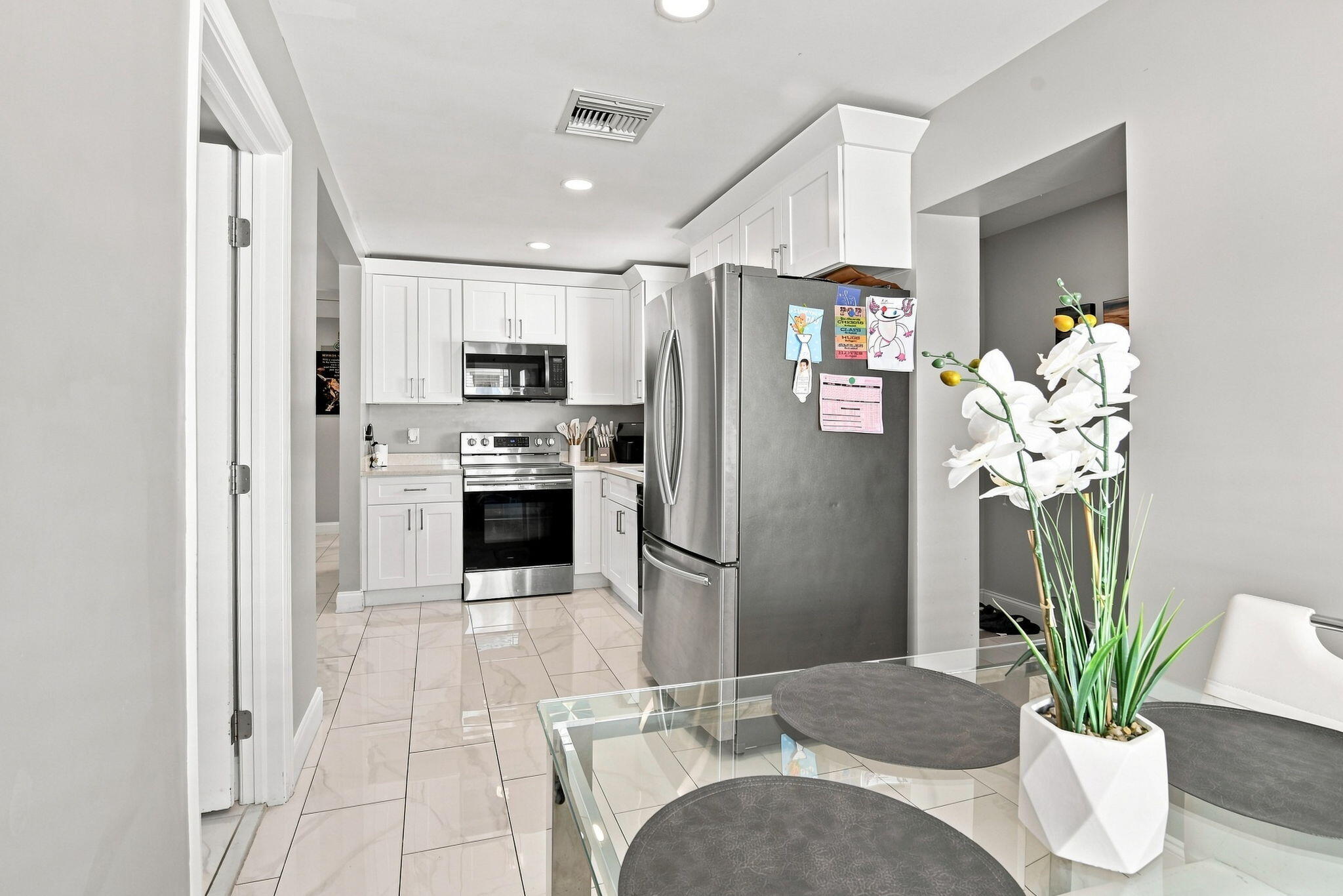 1217 W 32nd Street Property Photo 8