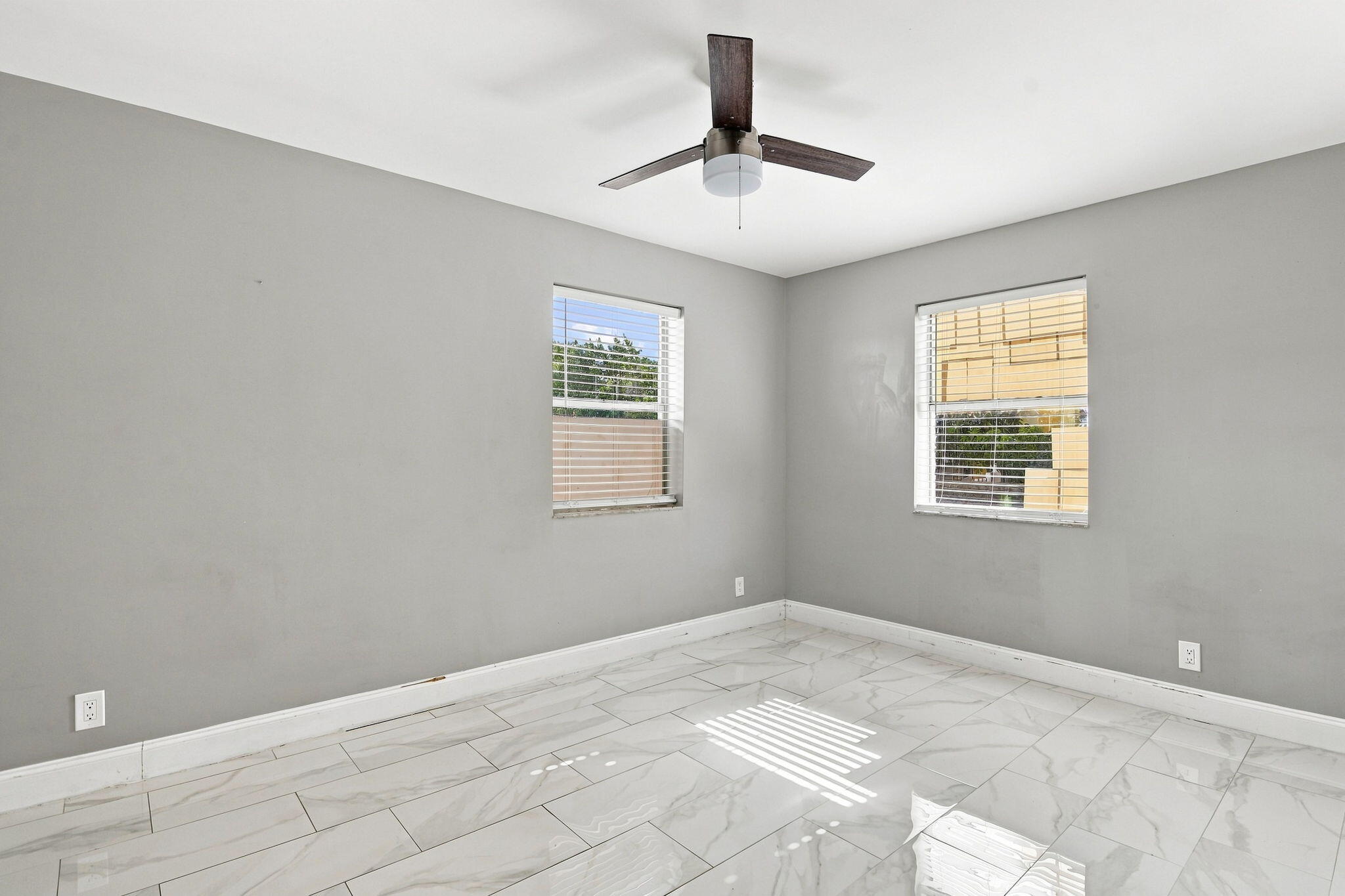 1217 W 32nd Street Property Photo 12