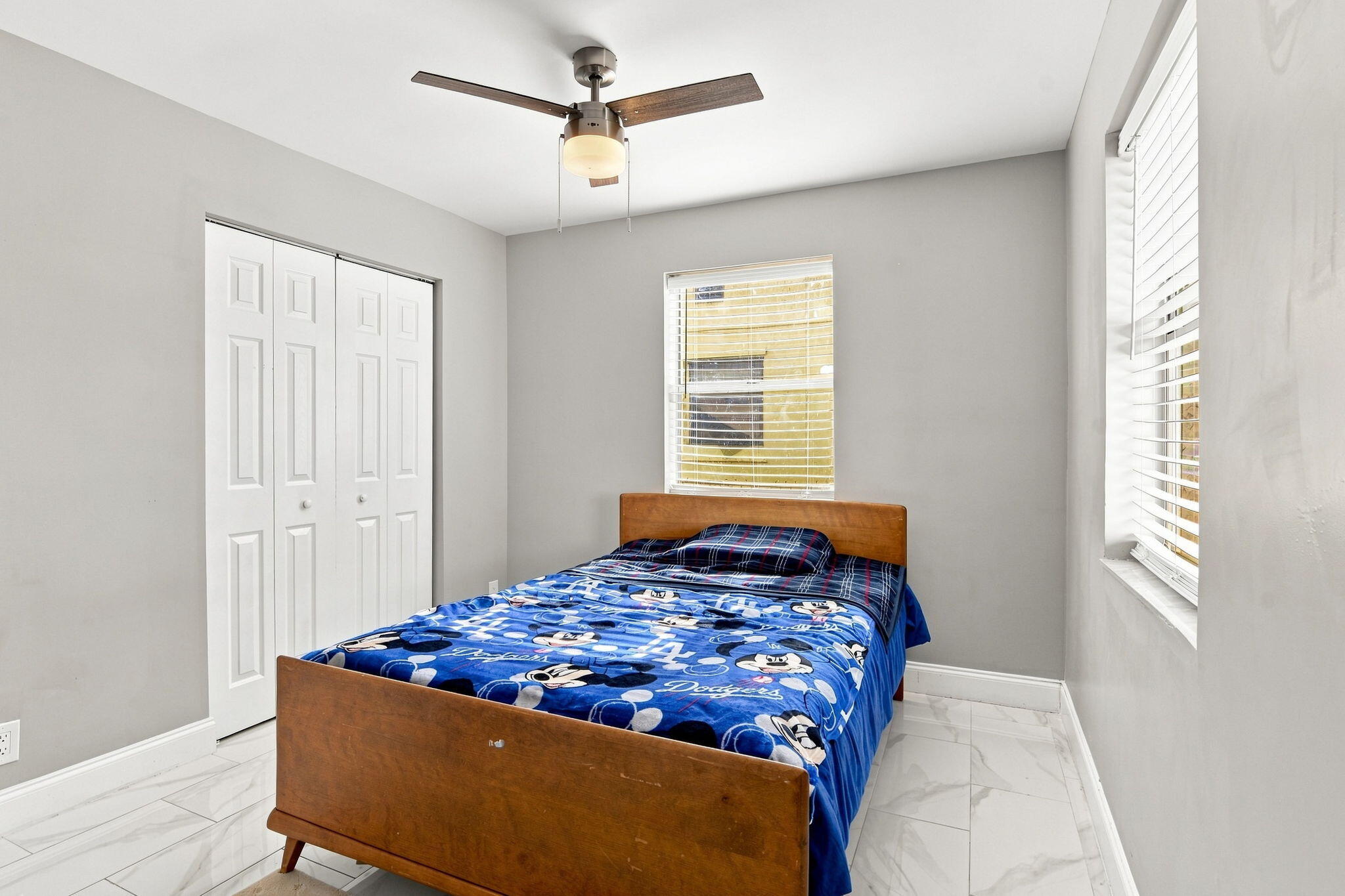1217 W 32nd Street Property Photo 14