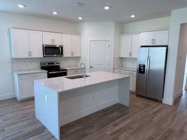6560 Se Park Trace Drive Property Photo 11