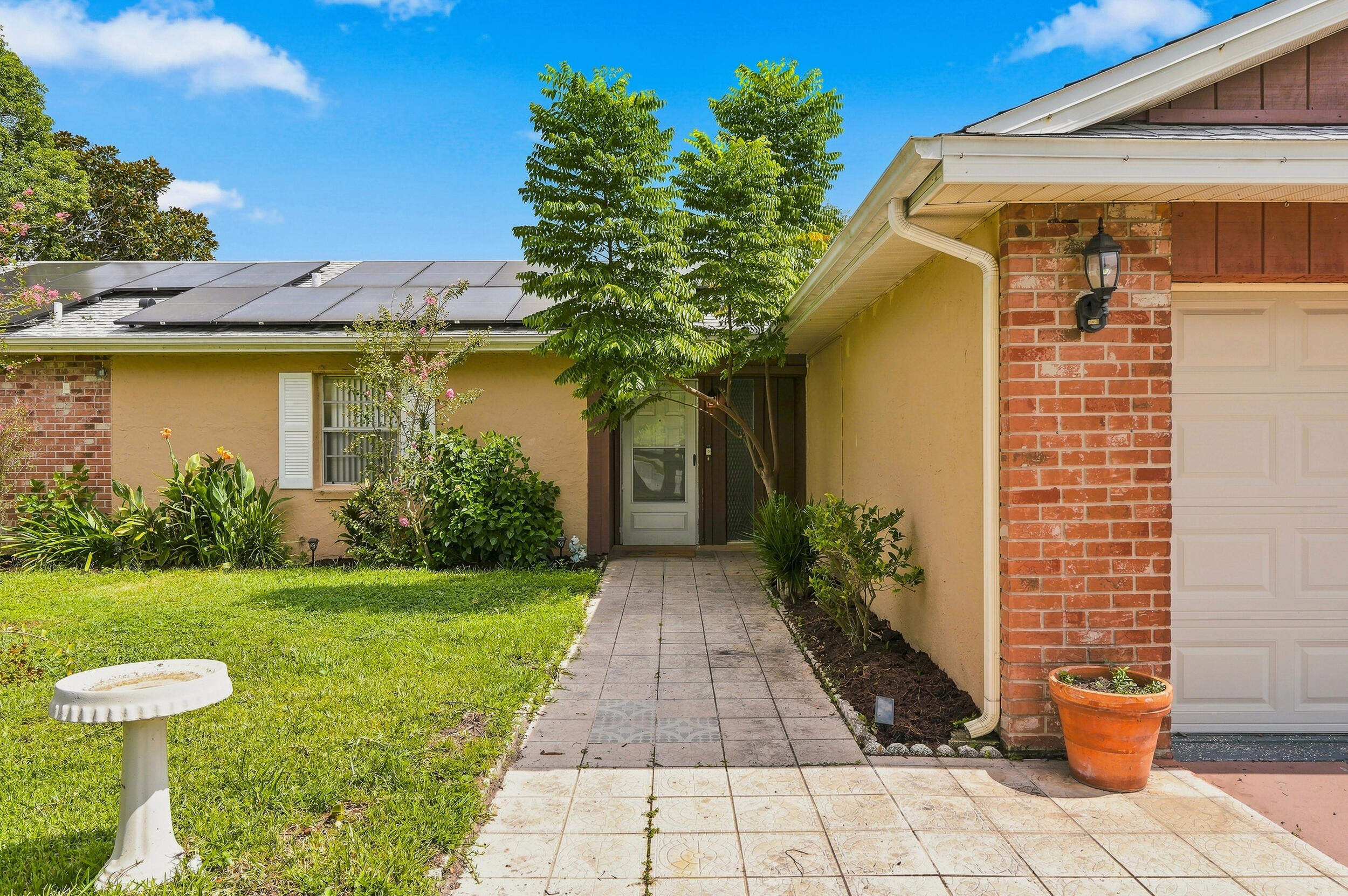 111 Jersey Woods Court Property Photo 5