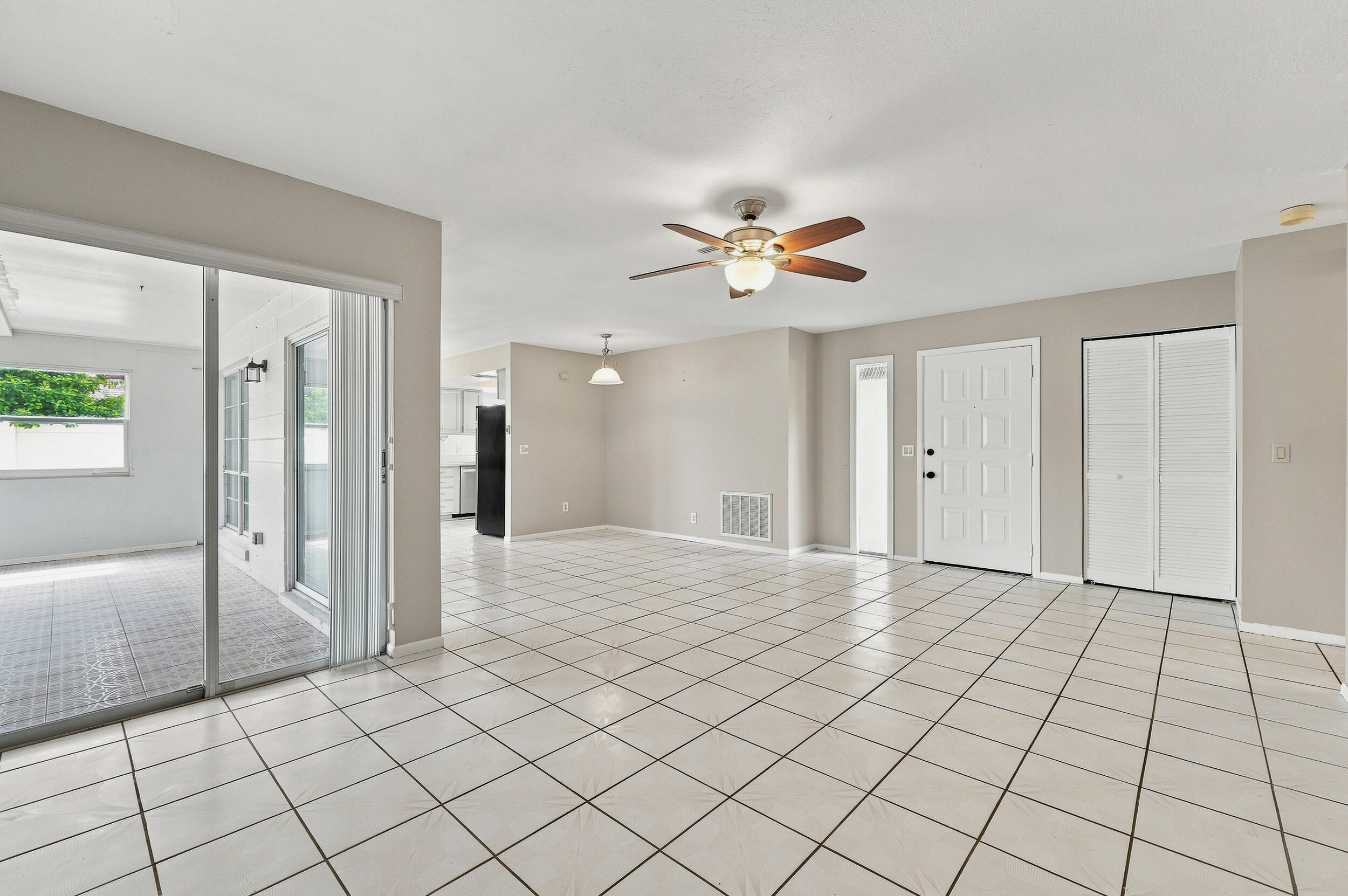 111 Jersey Woods Court Property Photo 9