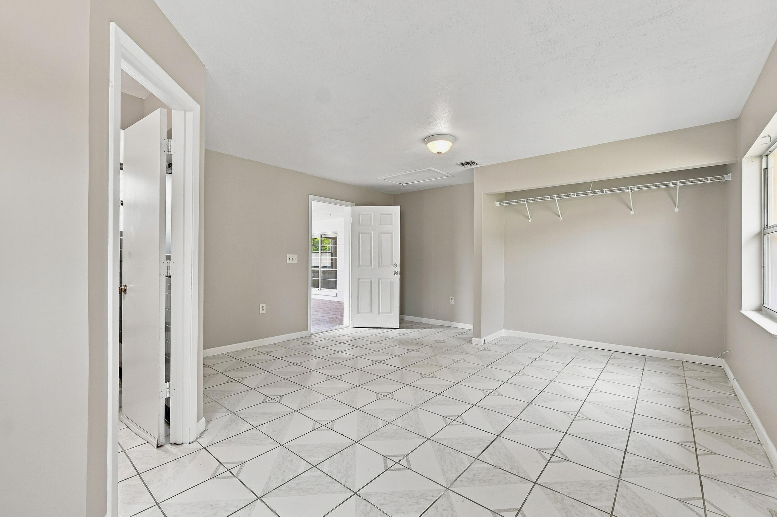 111 Jersey Woods Court Property Photo 47