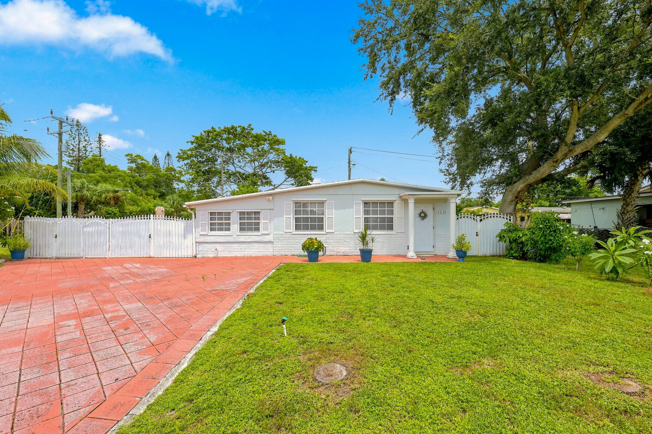 3239 Dolan Road Property Photo 1