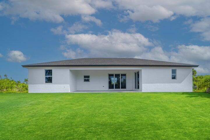 15101 Brainbridge Circle Property Photo 3