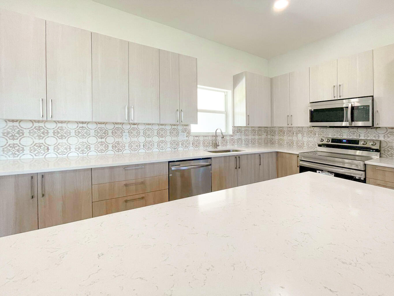 15101 Brainbridge Circle Property Photo 7