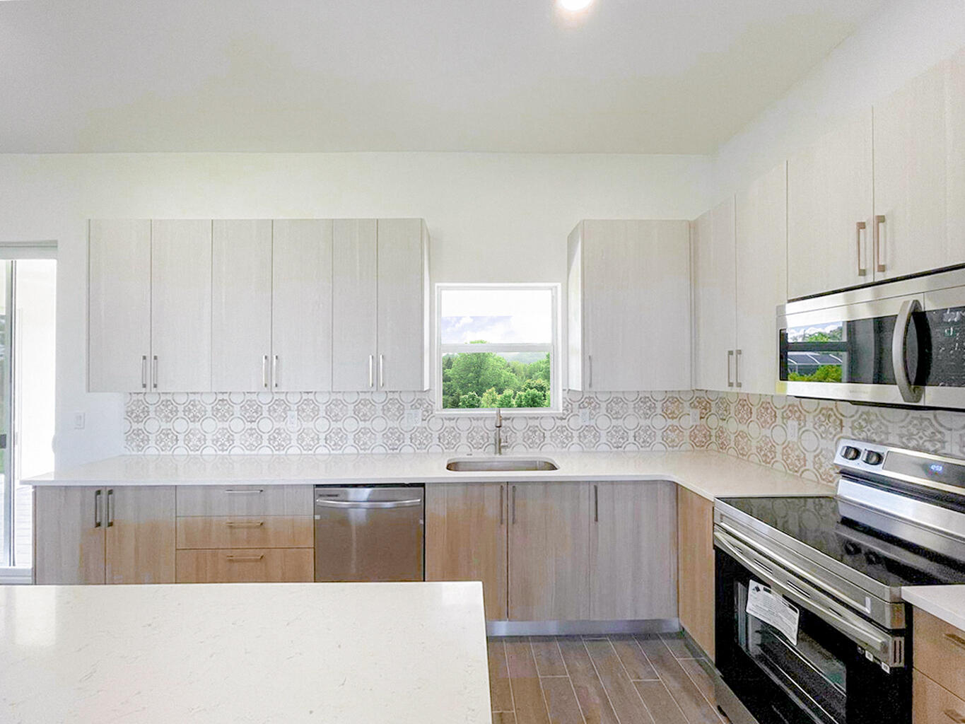15101 Brainbridge Circle Property Photo 9