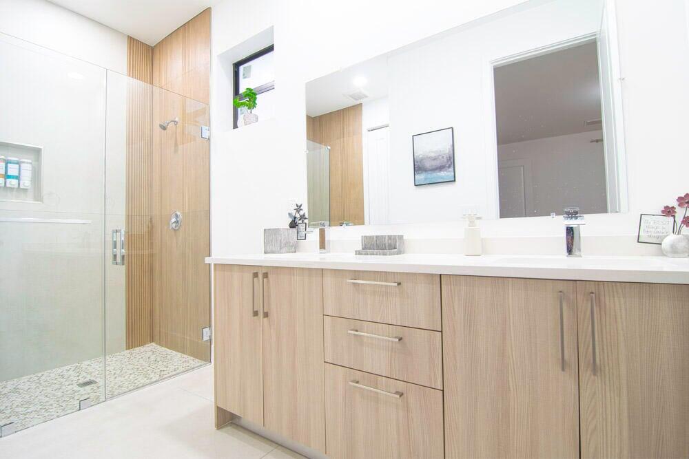 15101 Brainbridge Circle Property Photo 13