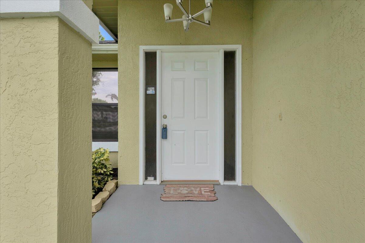 838 Sw Sail Terrace Property Photo 2