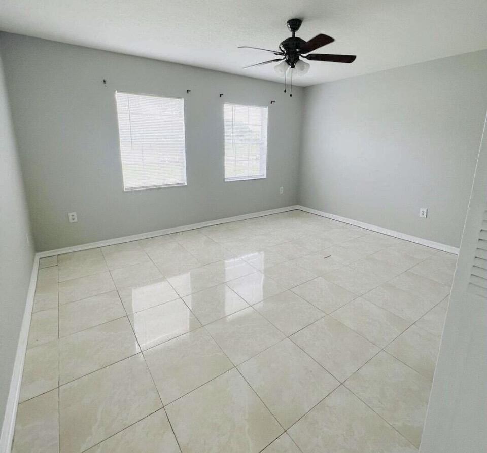 2118 Se Morningside Boulevard Property Photo 7