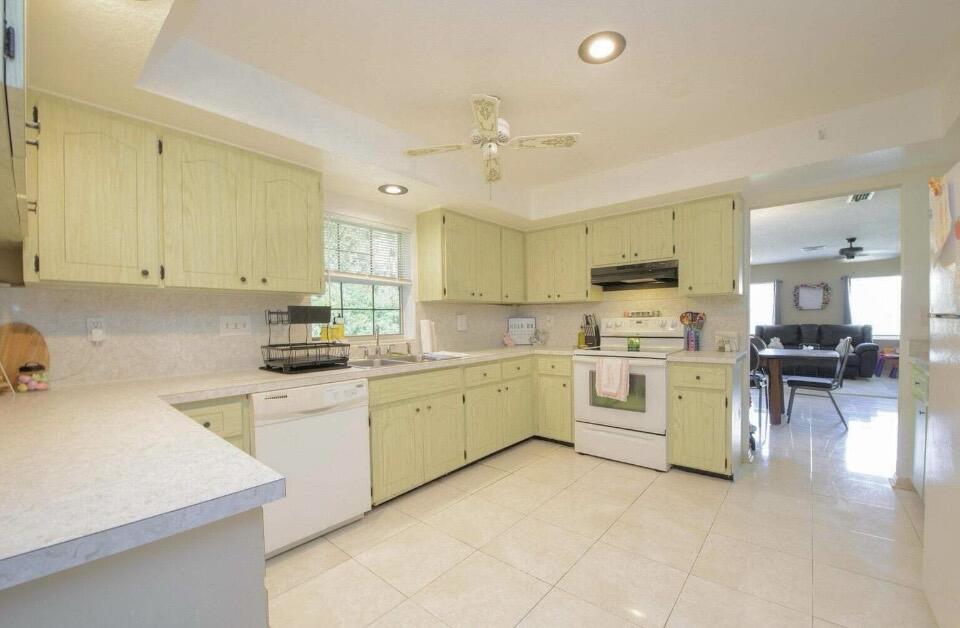 2118 Se Morningside Boulevard Property Photo 12